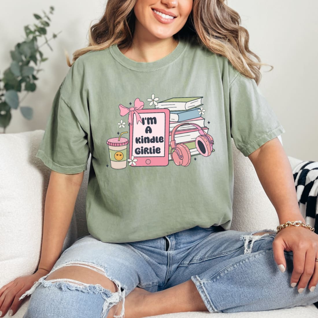 I’m a Kindle Girlie Graphic Tee