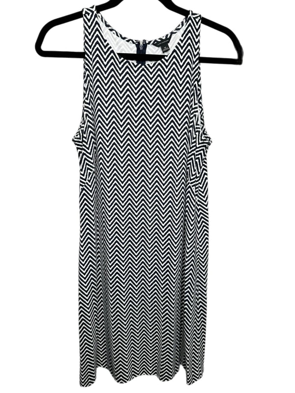 Ann Taylor Chevron Print Sleeveless Shift Dress M - Pre-Owned | Women’s Mini Dresses