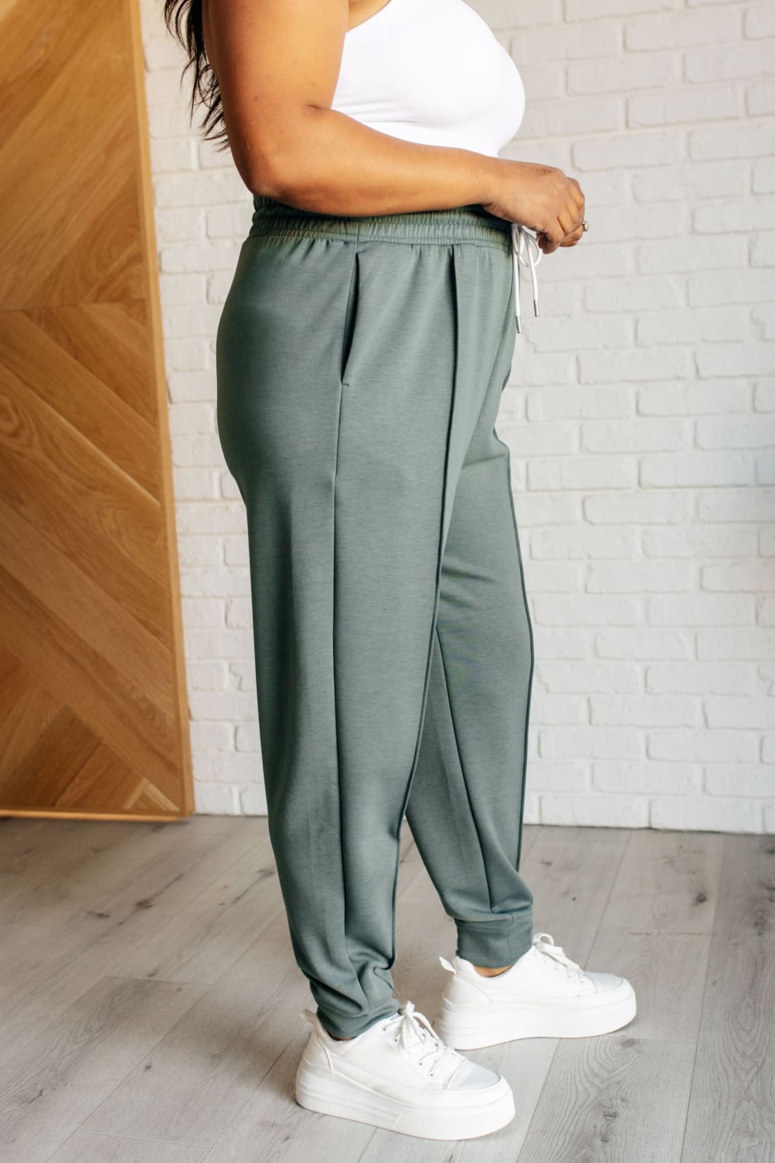 Center Seam Scuba Joggers in Ash Jade | joggers