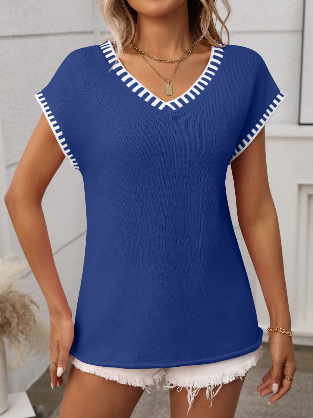 Contrast Trim V-Neck Short Sleeve Knit Top
