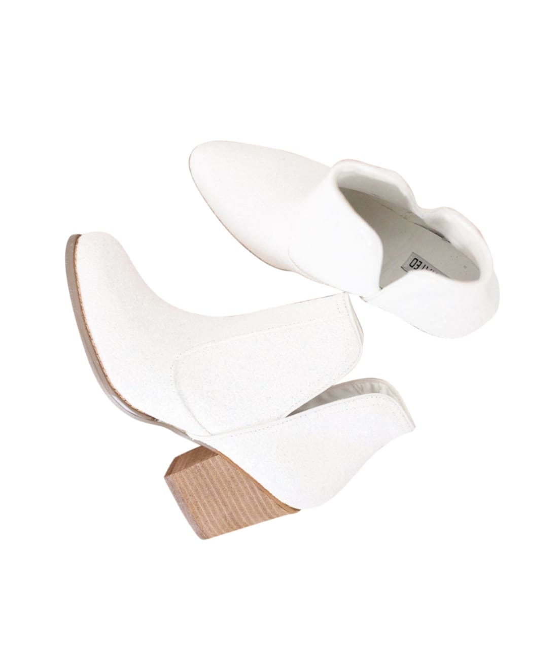 Fiera Booties in White | boots