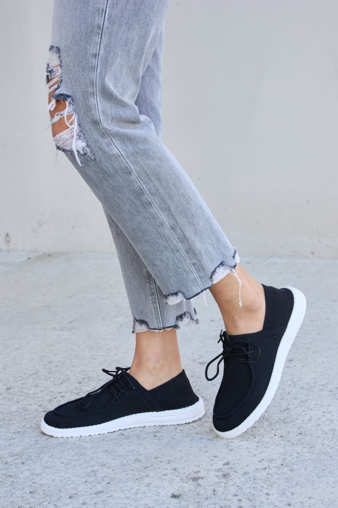 Forever Link Flat Round Toe Lace-Up Sneakers | sneakers