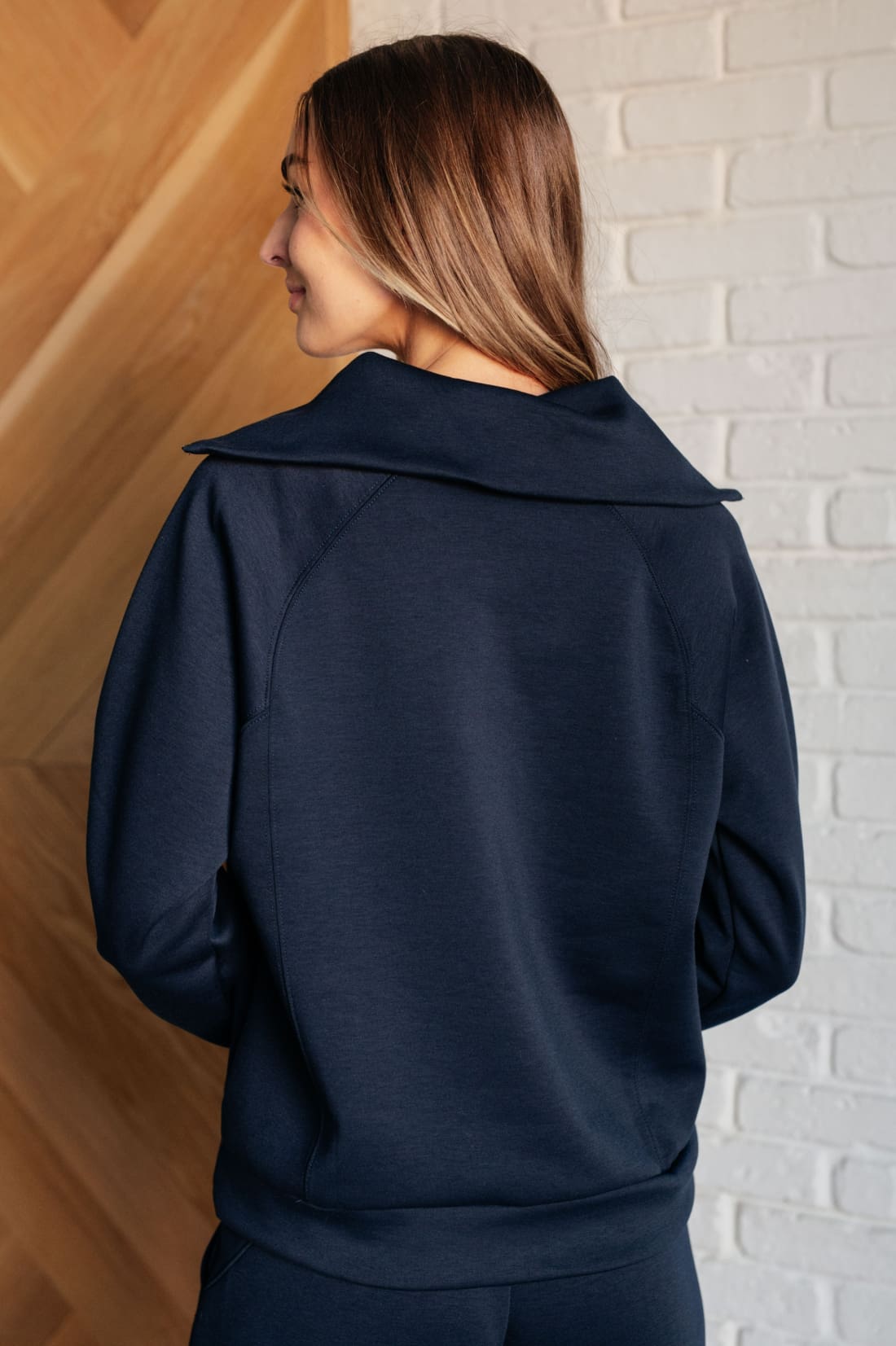 Hamptons Travel Half Zip Pullover in Navy | Sweatshirts & Hoodies