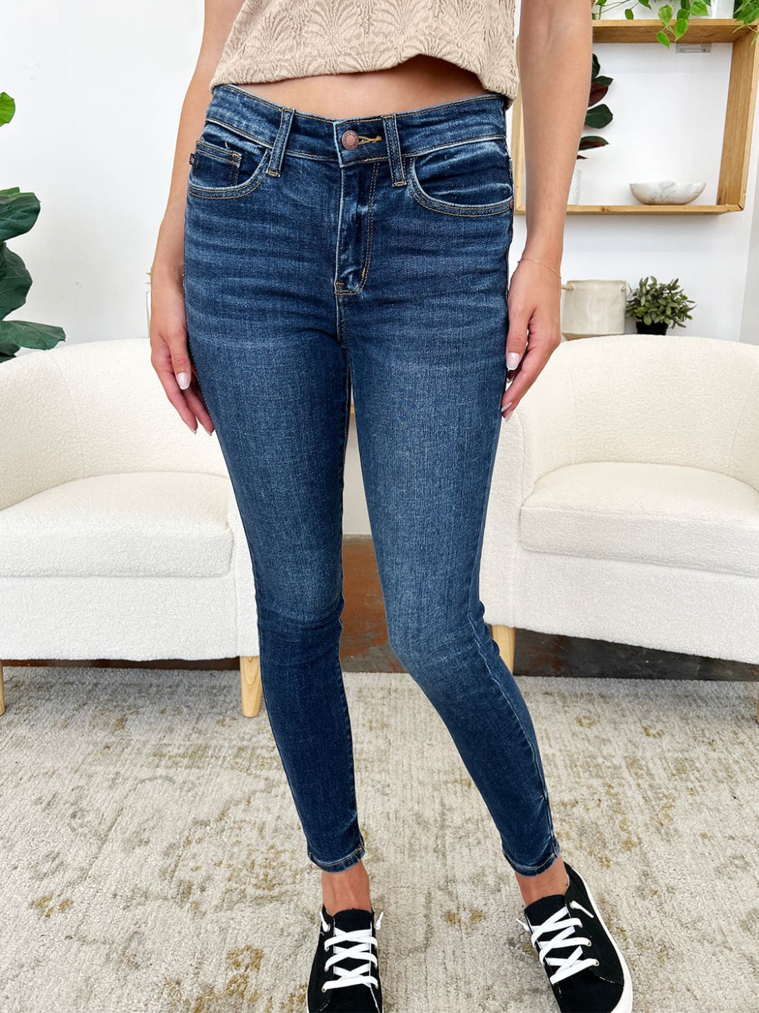 Judy Blue Full Size Classic Handsand Skinny Jeans | Women’s Jeans