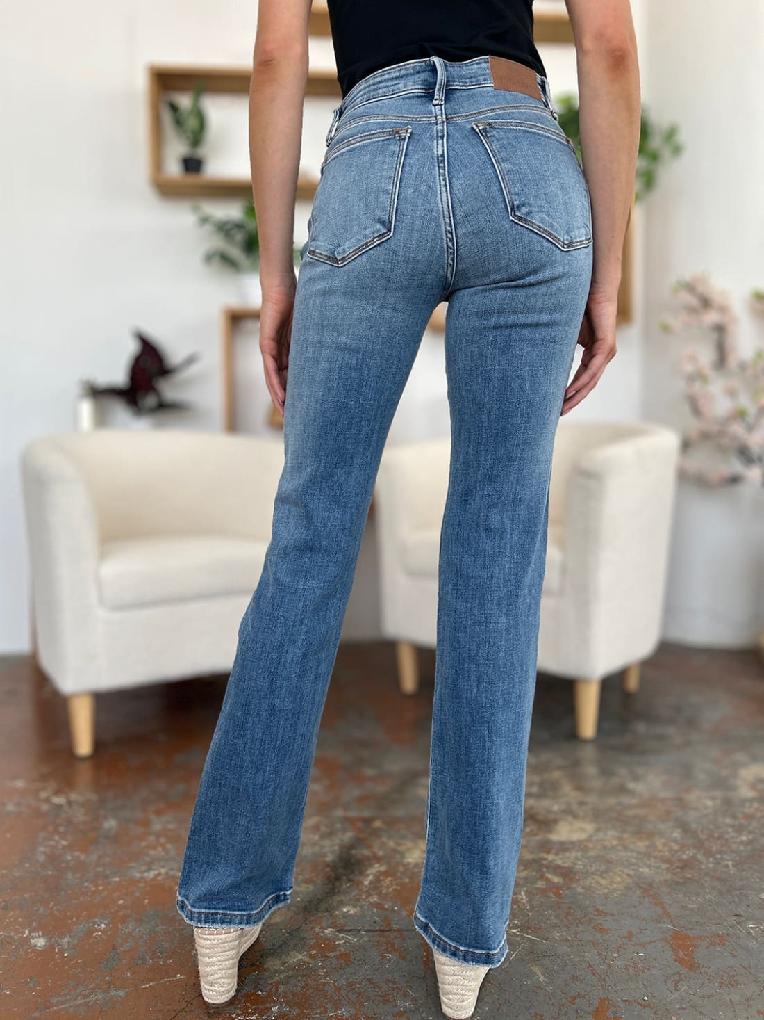 Judy Blue Mid-Rise Straight Jeans | Women’s Jeans