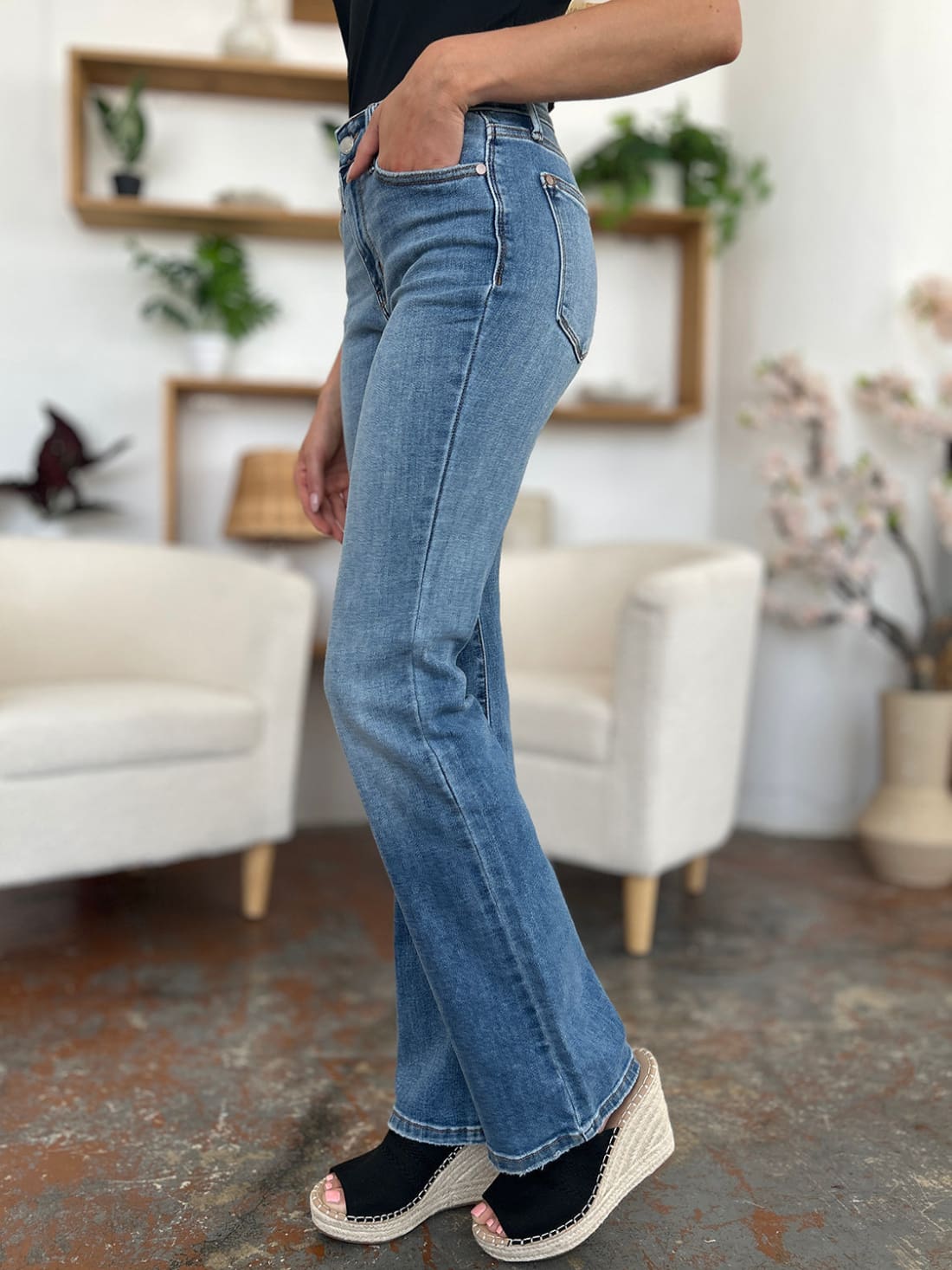 Judy Blue Mid-Rise Straight Jeans | Women’s Jeans