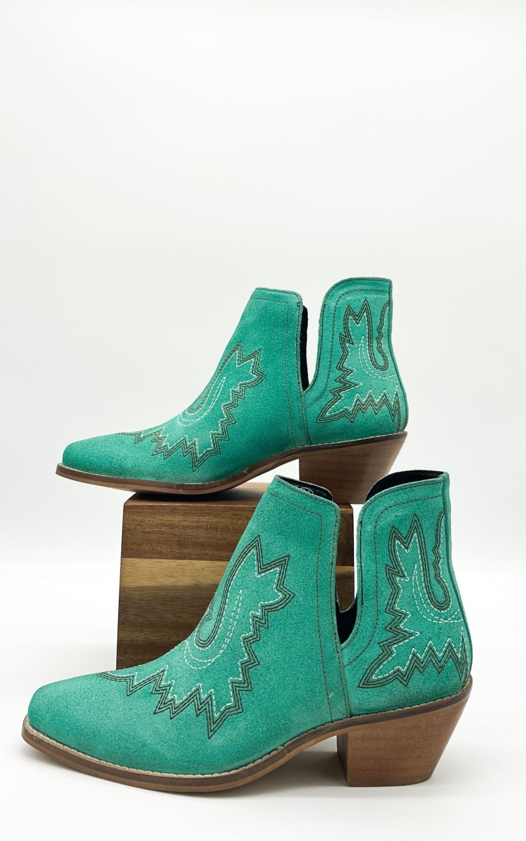 Kickin’ Booties in Turquoise Suede | boots