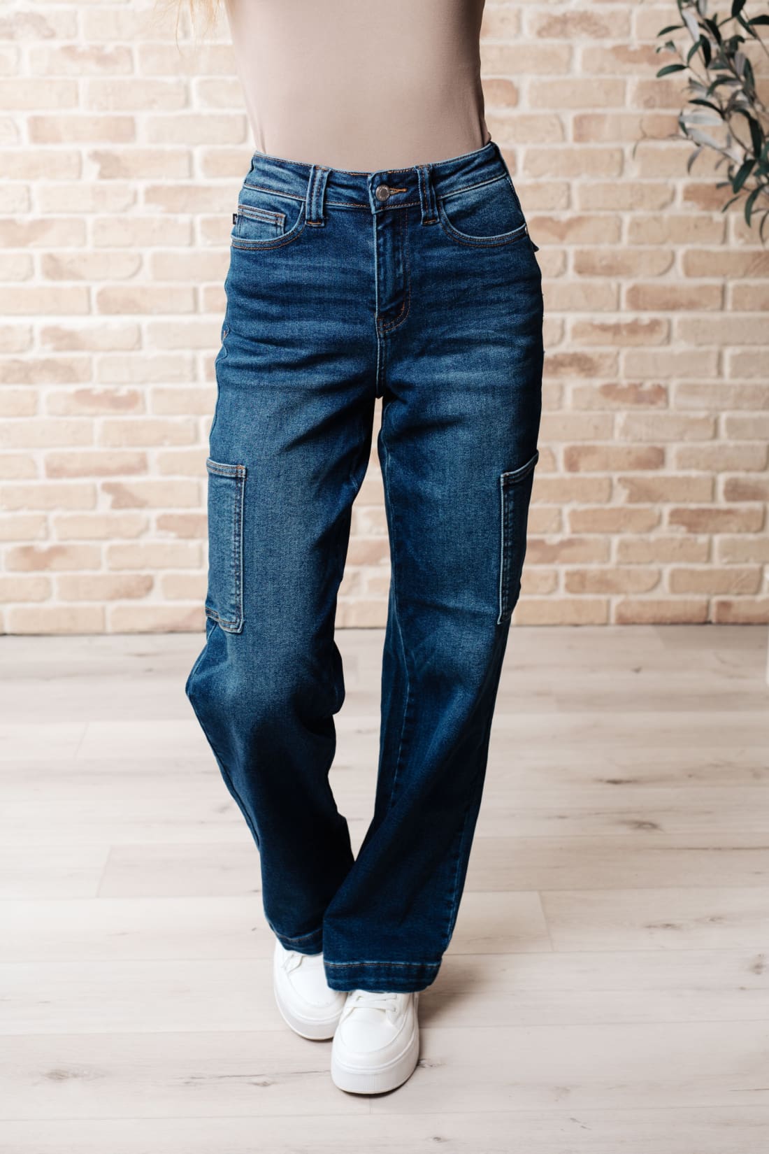 Leila High Rise Cargo Straight Jeans | Womens jeans