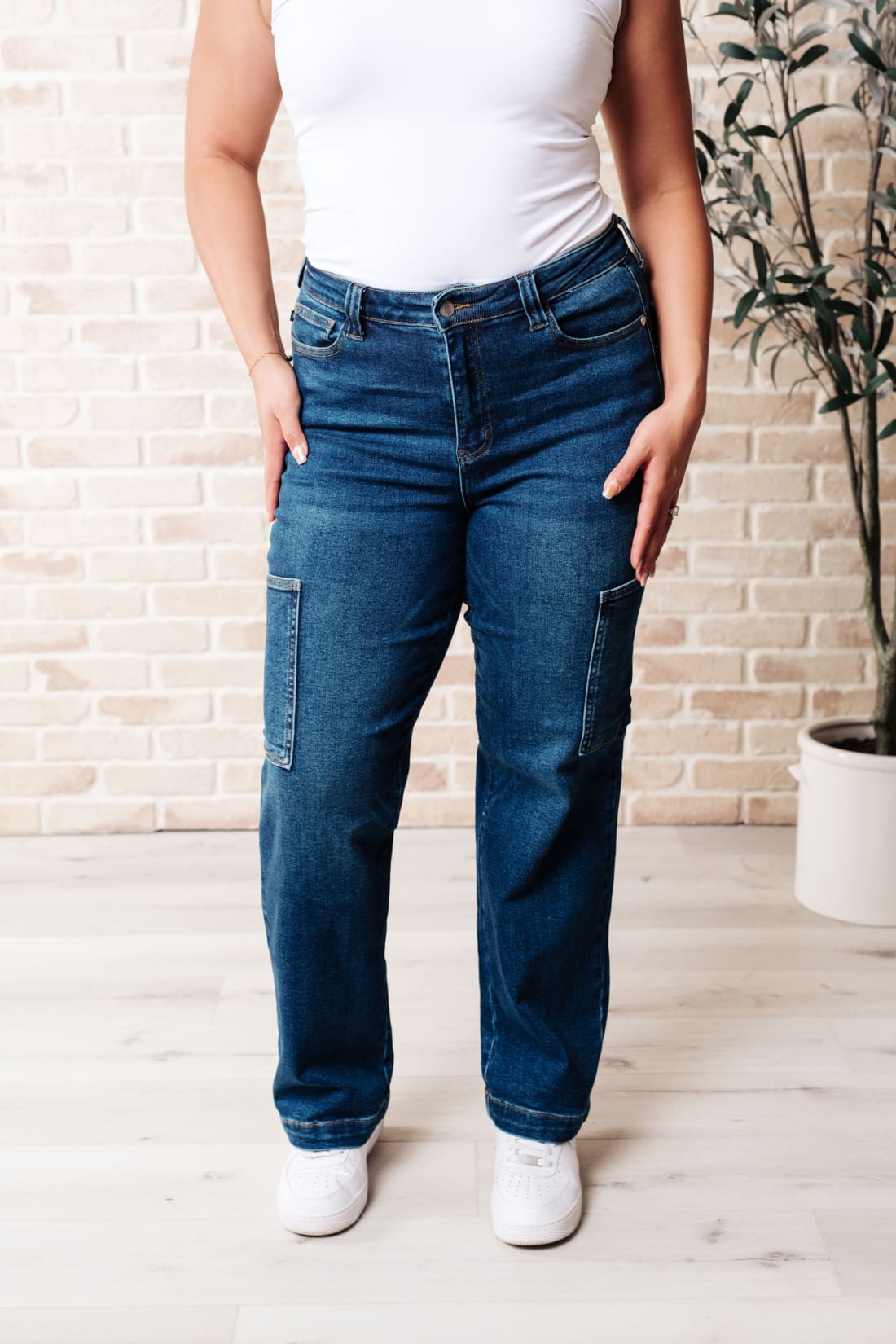 Leila High Rise Cargo Straight Jeans | Womens jeans