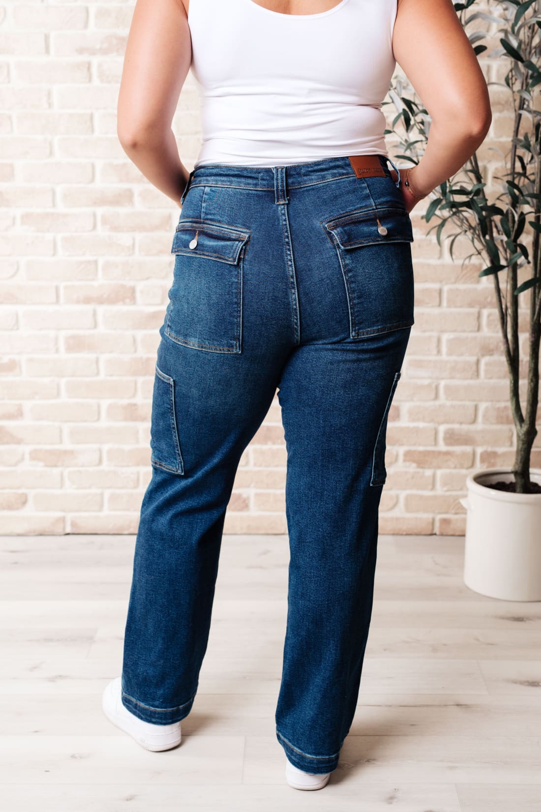 Leila High Rise Cargo Straight Jeans | Womens jeans