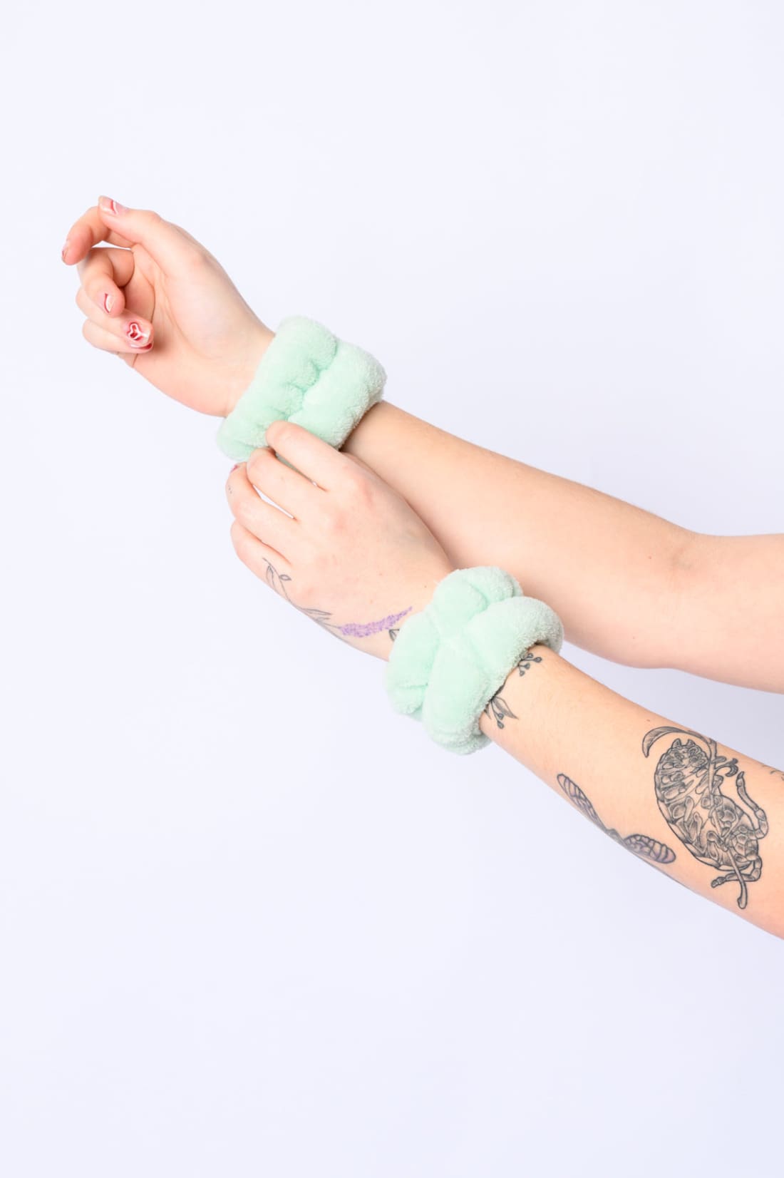 Lost in the Moment Headband and Wristband Set in Green | Health & Beauty