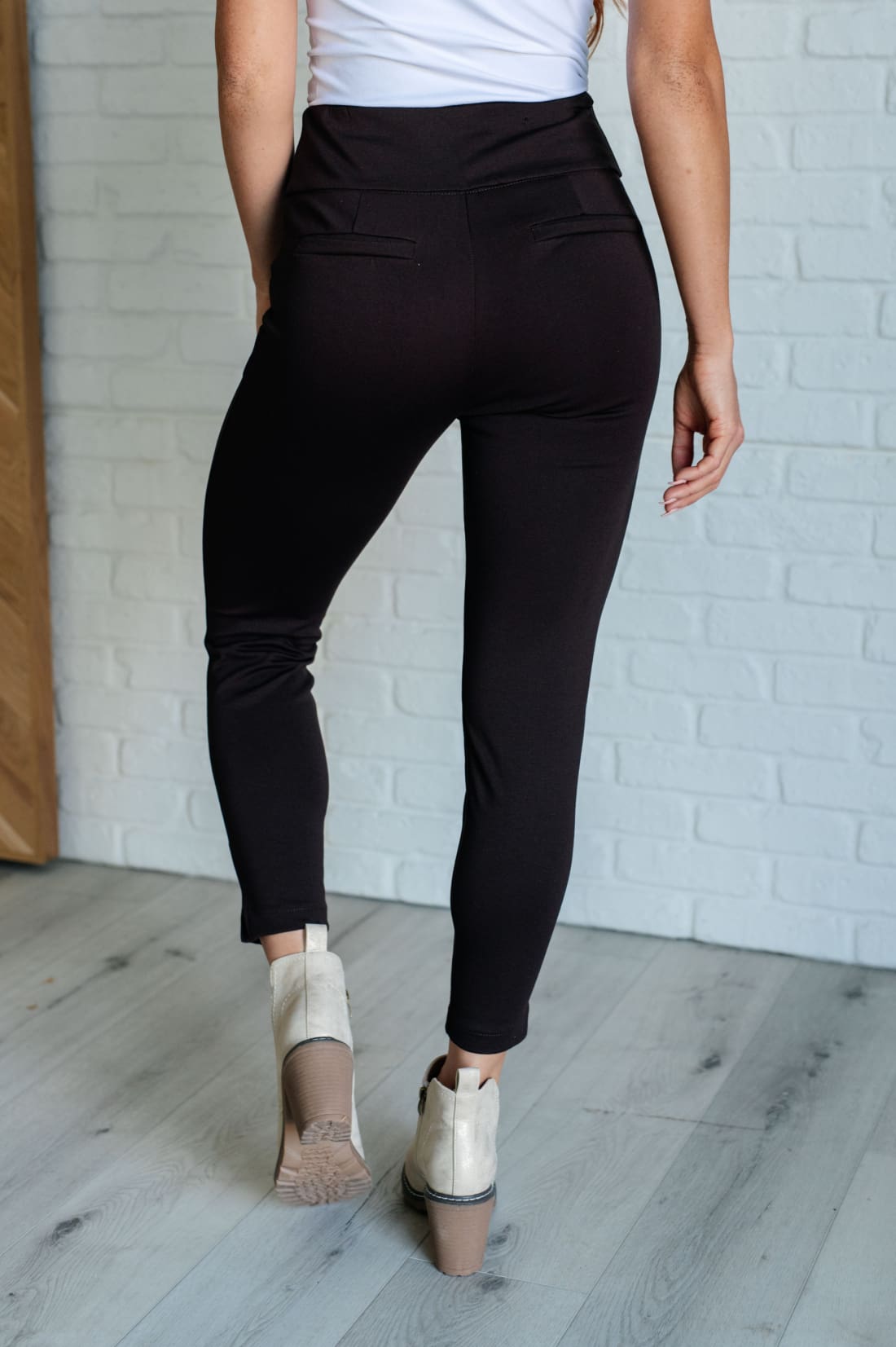 Magic Ankle Crop Skinny Pants in Chocolate | Pants