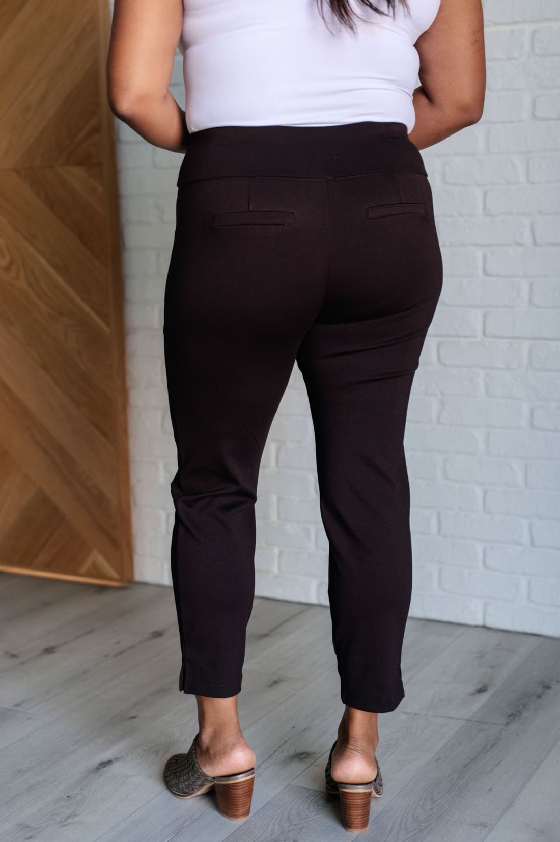 Magic Ankle Crop Skinny Pants in Chocolate | Pants