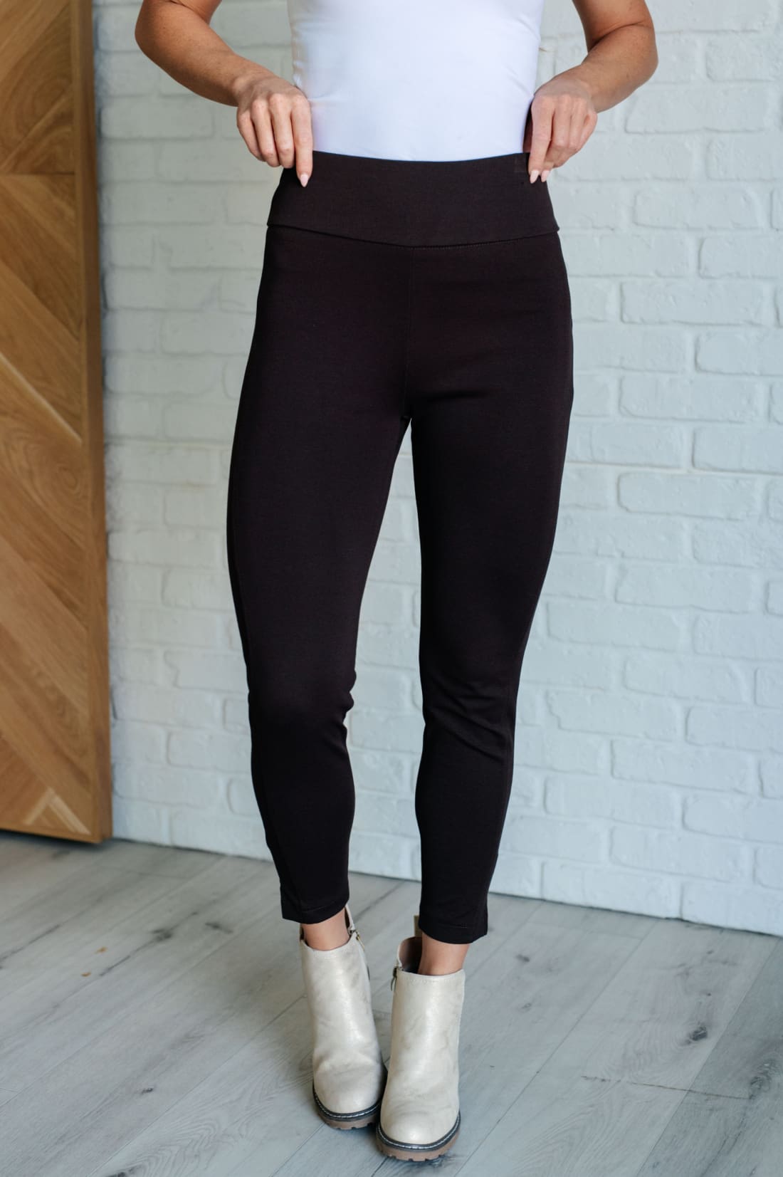 Magic Ankle Crop Skinny Pants in Chocolate | Pants