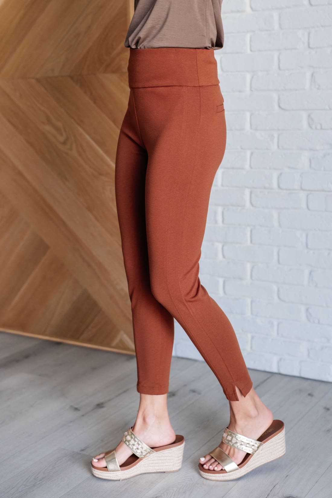 Magic Ankle Crop Skinny Pants in Rust | Bottoms