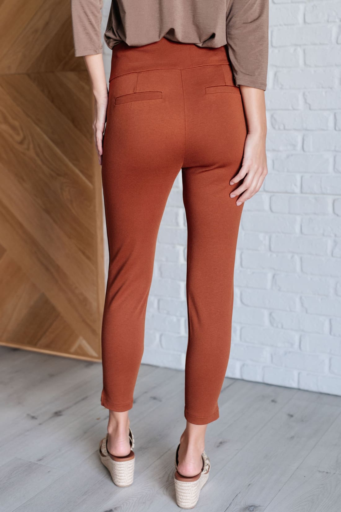 Magic Ankle Crop Skinny Pants in Rust | Bottoms