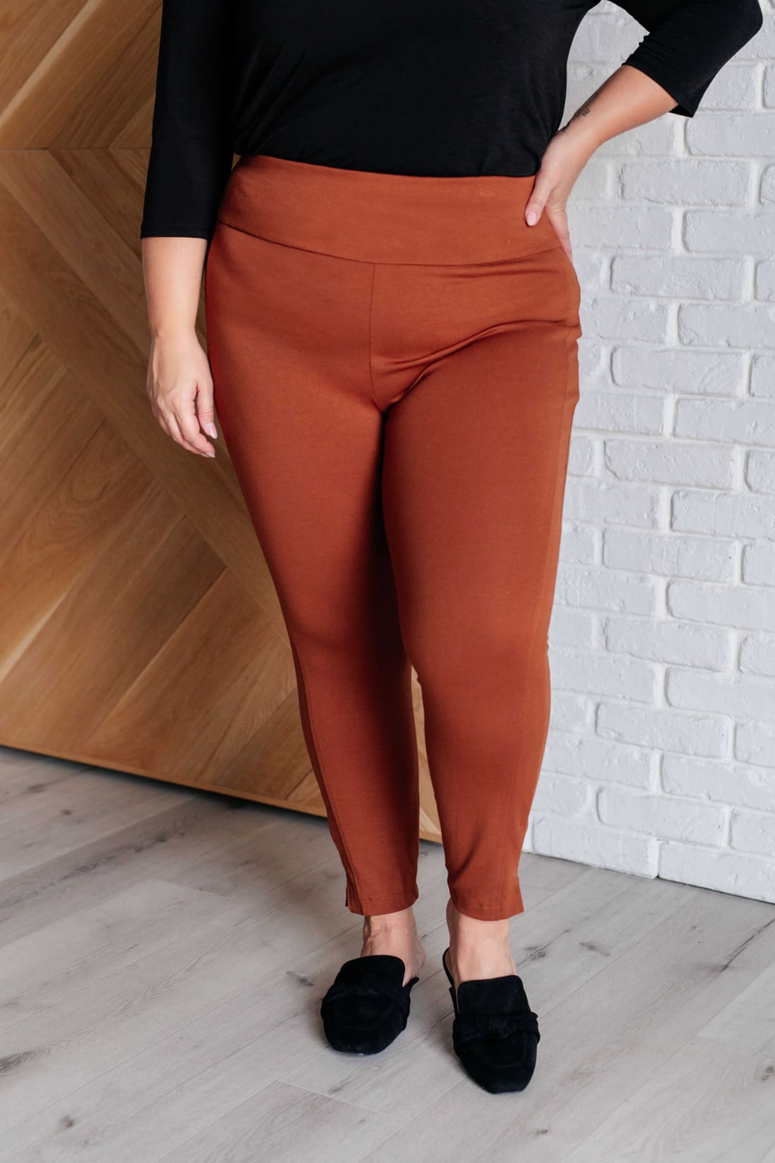 Magic Ankle Crop Skinny Pants in Rust | Bottoms