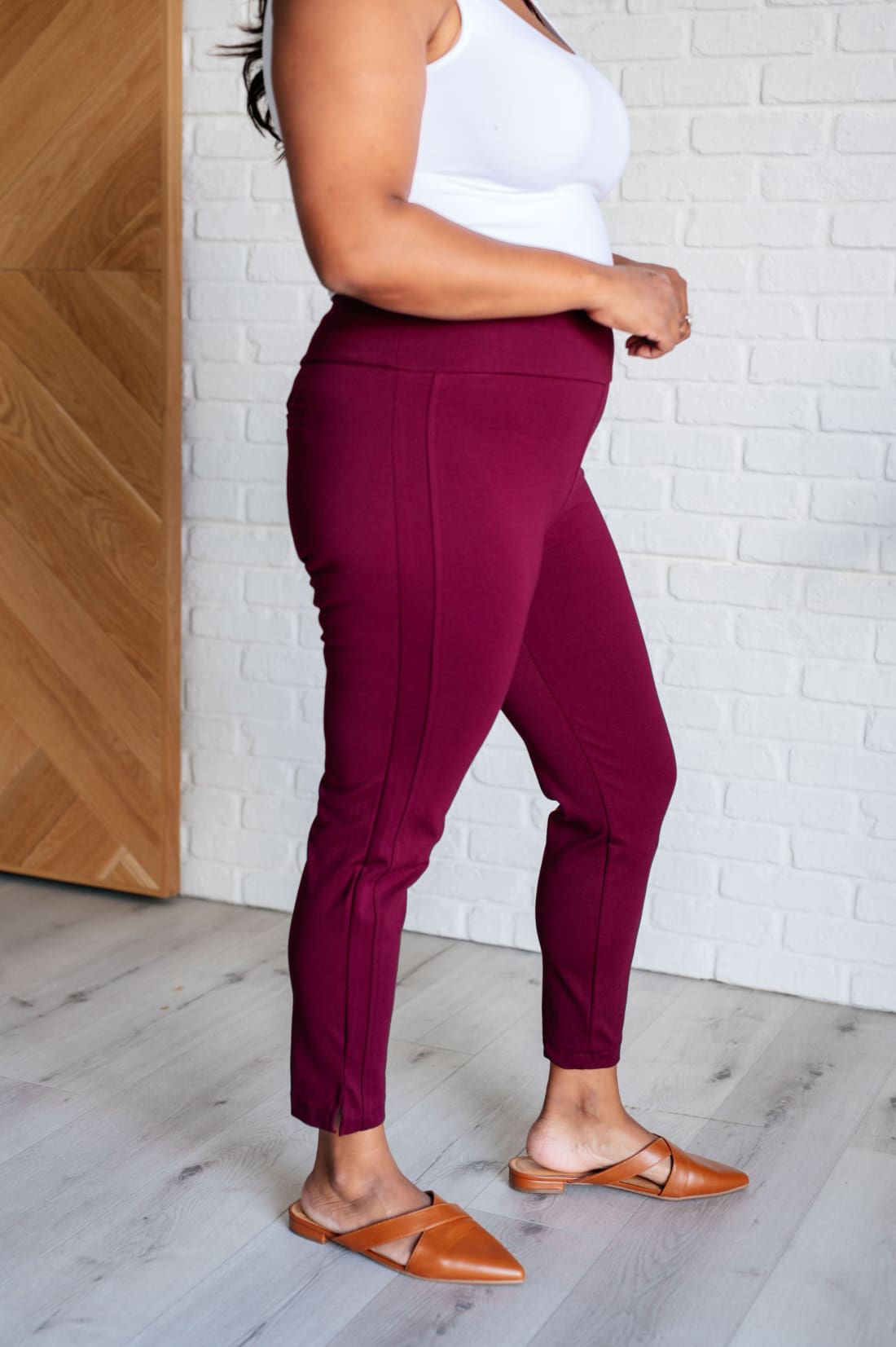 Magic Ankle Crop Skinny Pants in Wine | pants