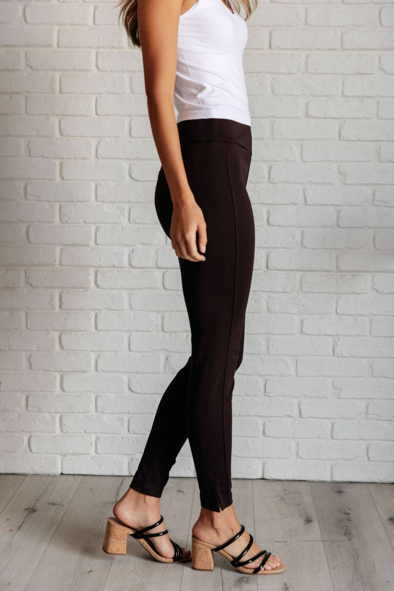 Magic Skinny 28’’ Pants in Chocolate