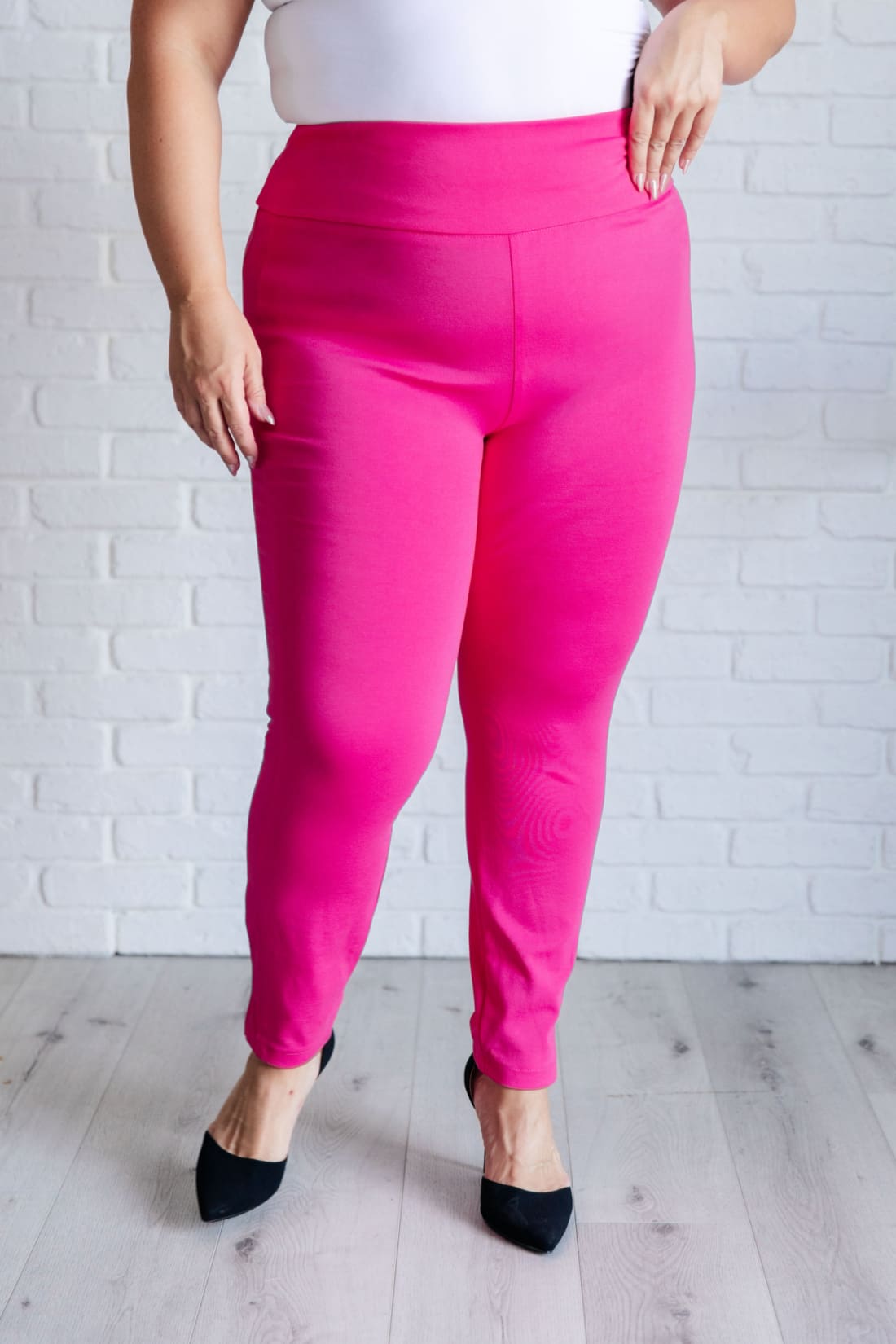 Magic Skinny 28’’ Pants in Hot Pink | Pants