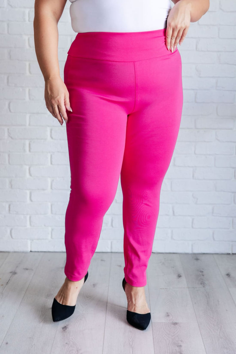 Magic Skinny 28’’ Pants in Hot Pink
