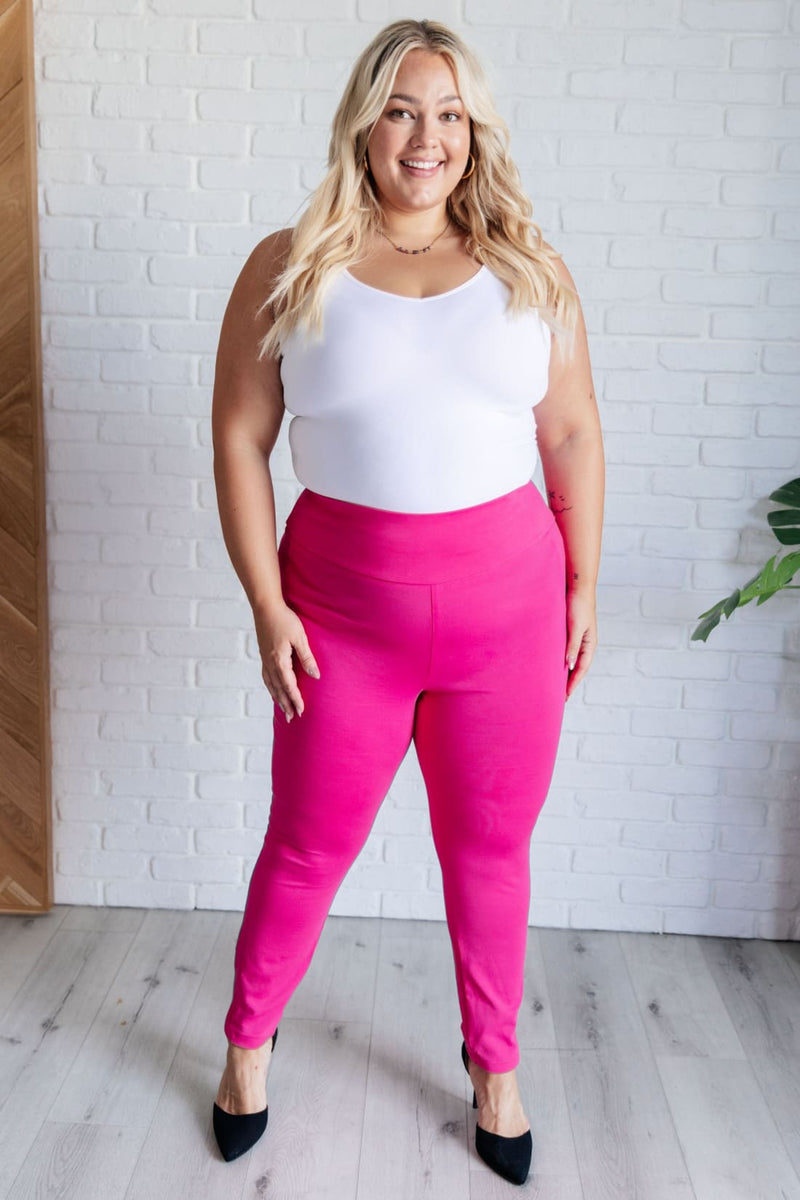 Magic Skinny 28’’ Pants in Hot Pink