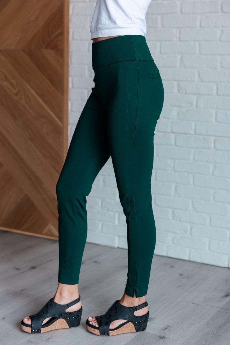 Magic Skinny 28’’ Pants in Hunter Green