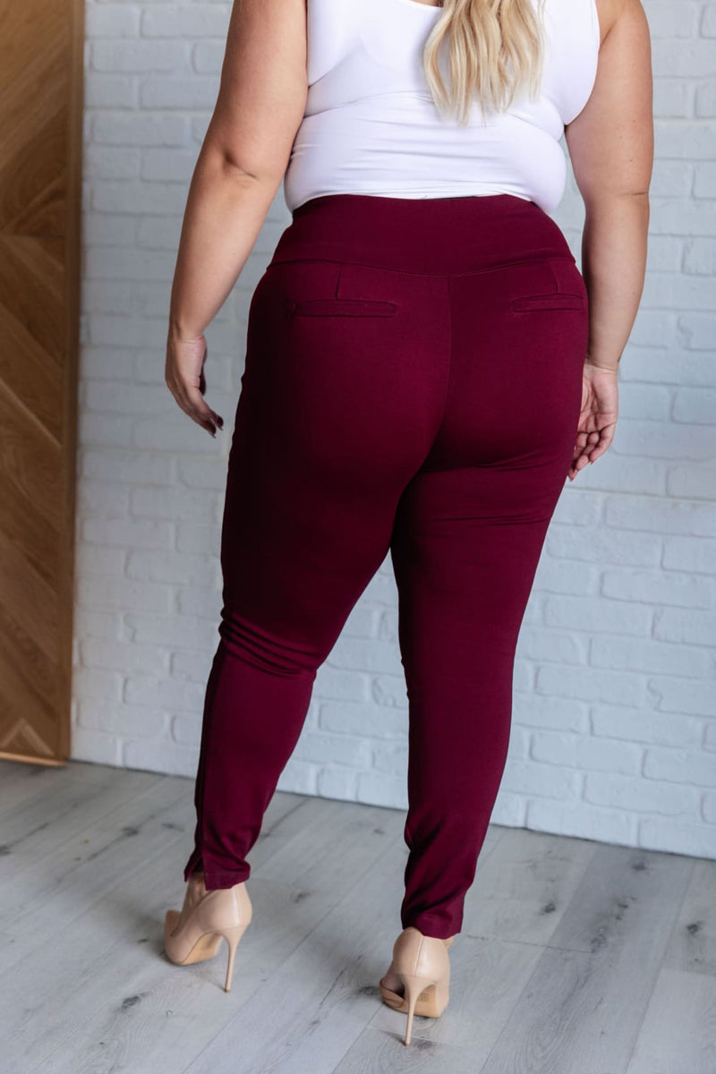 Magic Skinny 28’’ Pants in Wine