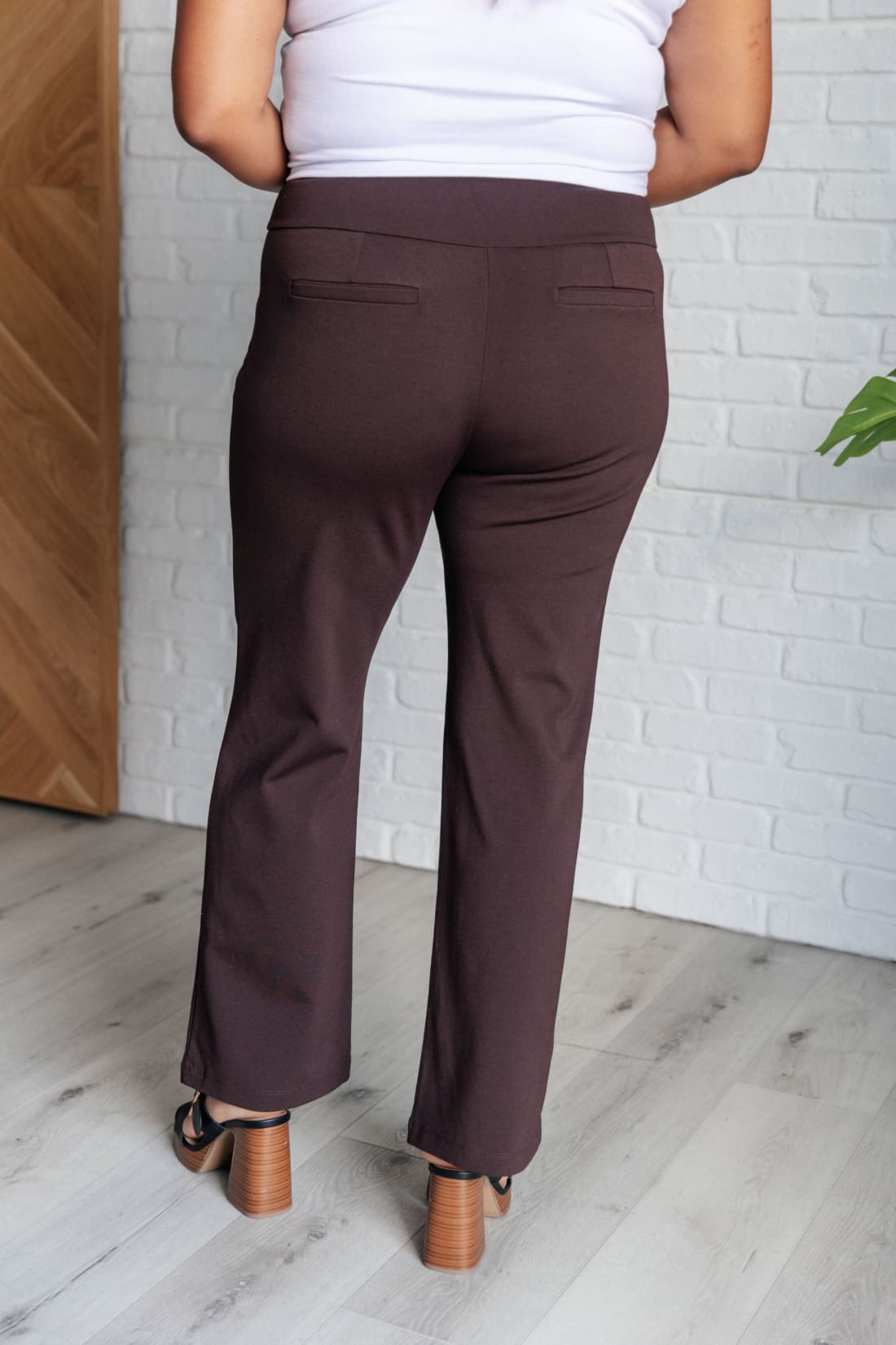 Magic Straight Pants in Chocolate | pants