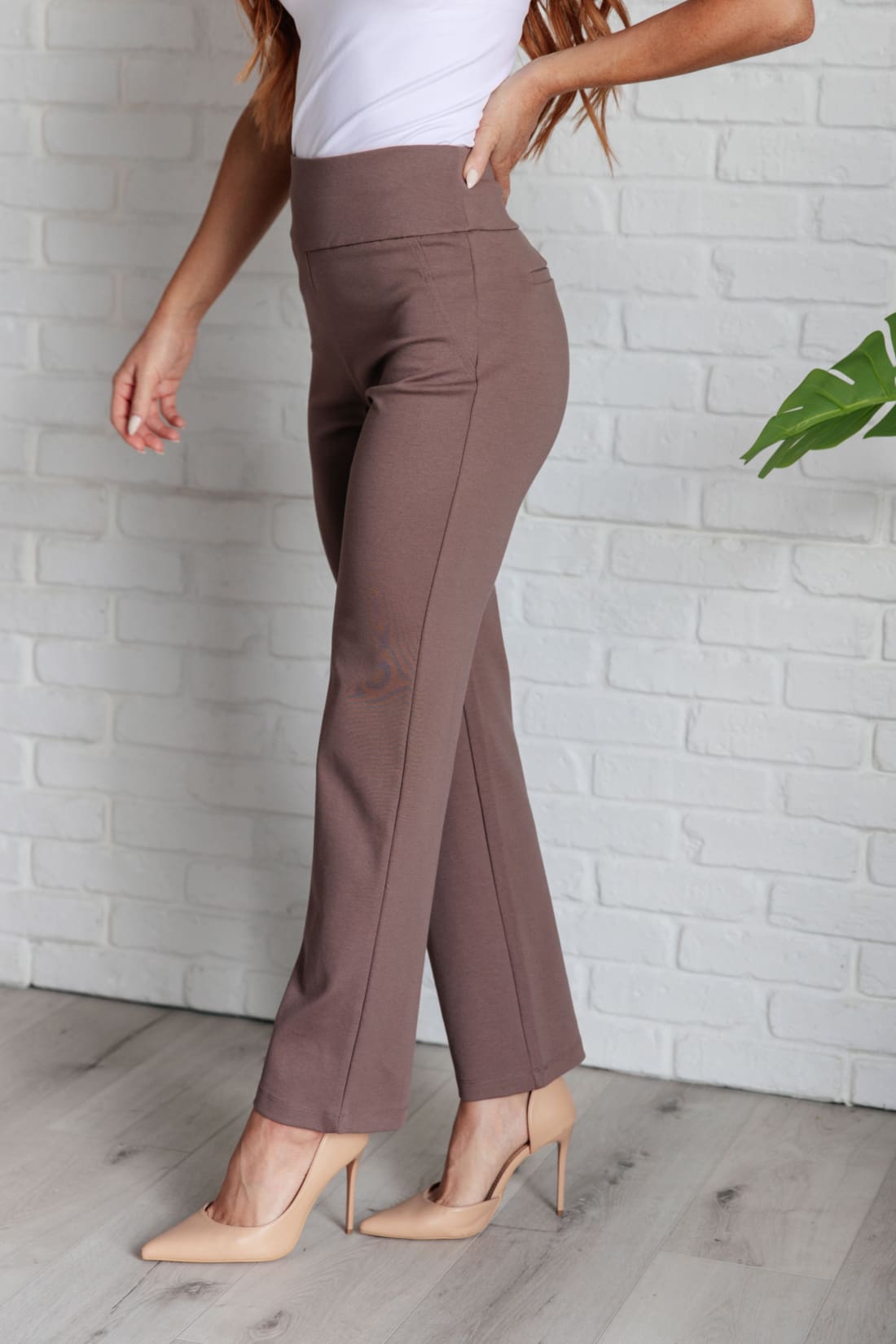 Magic Straight Pants in Dark Mocha | pants