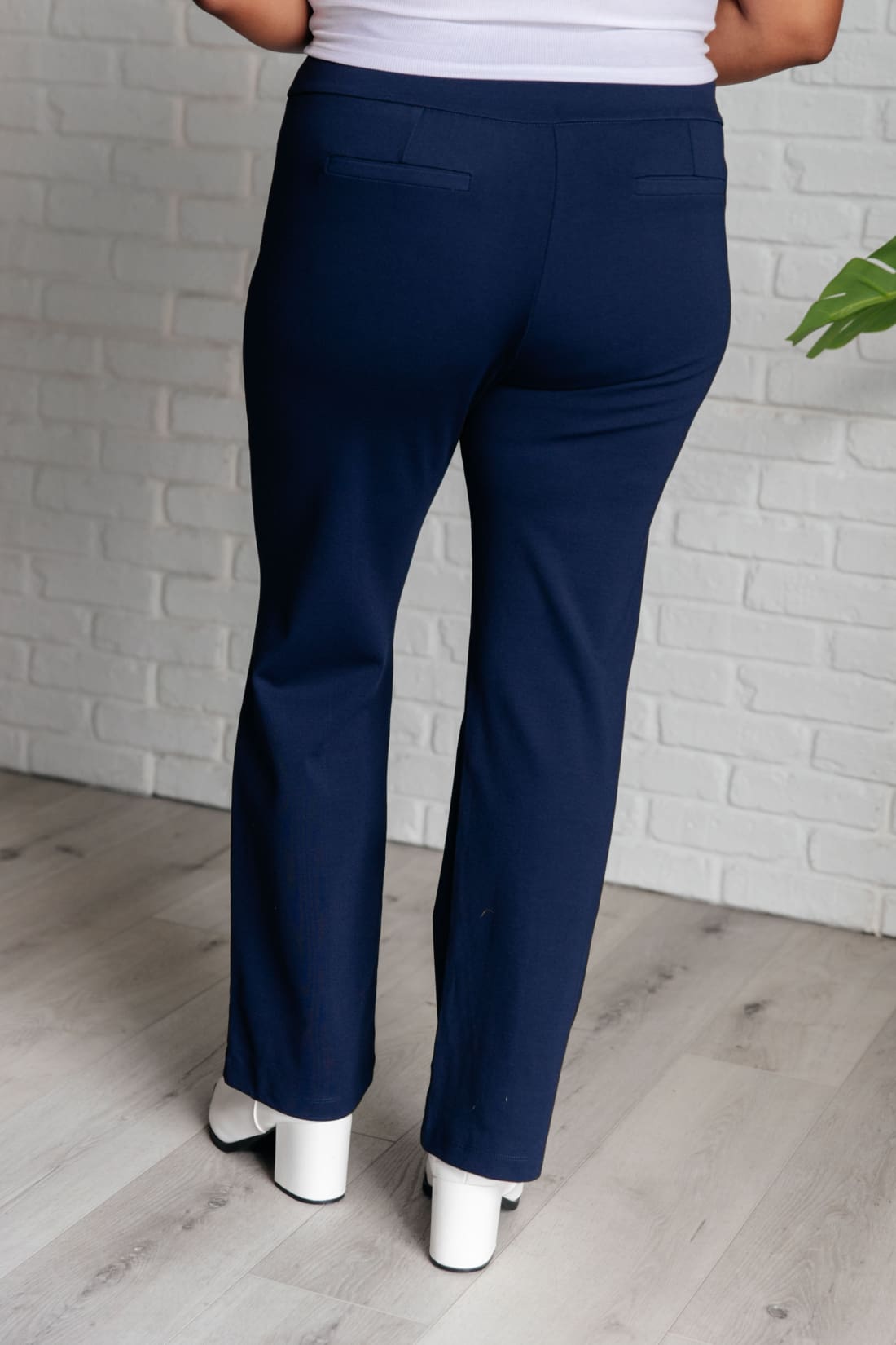 Magic Straight Pants in Navy | pants