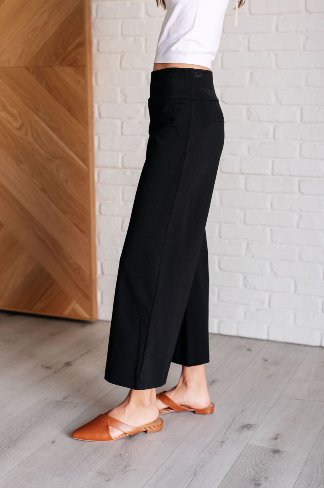 Magic Wide Leg Crop Pants in Black | Bottoms