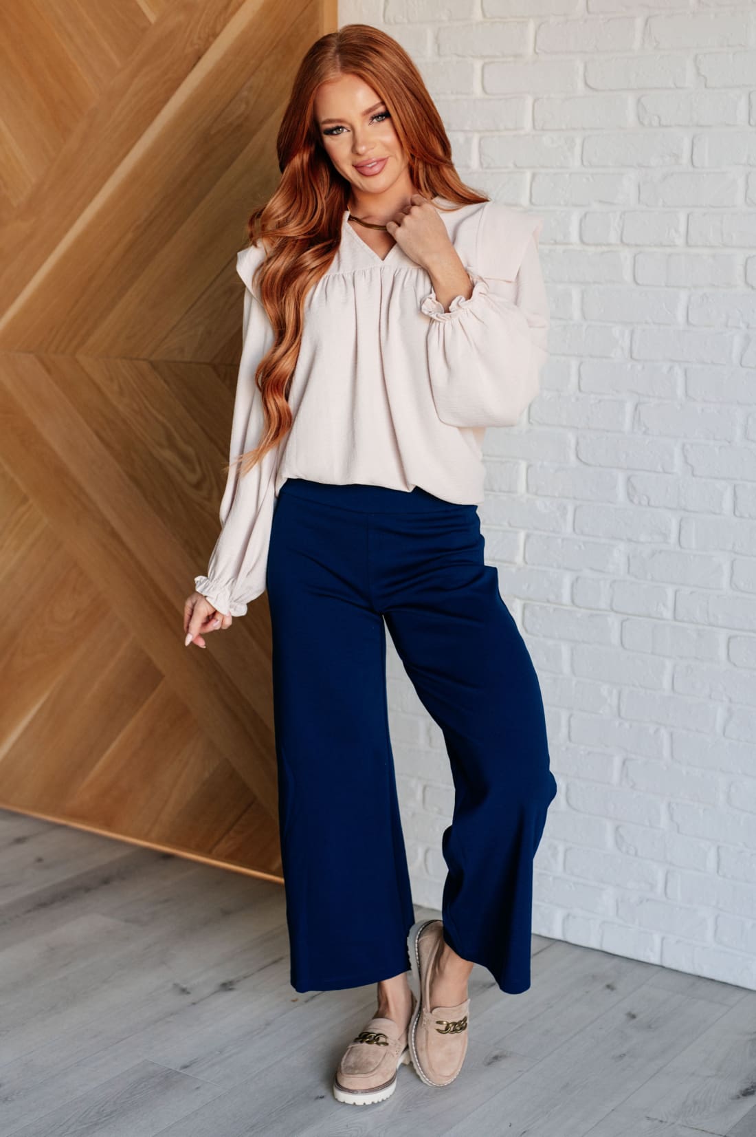 Magic Wide Leg Crop Pants in Navy | pants