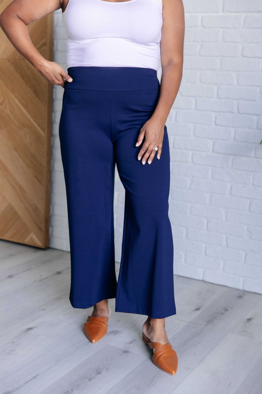 Magic Wide Leg Crop Pants in Navy | pants