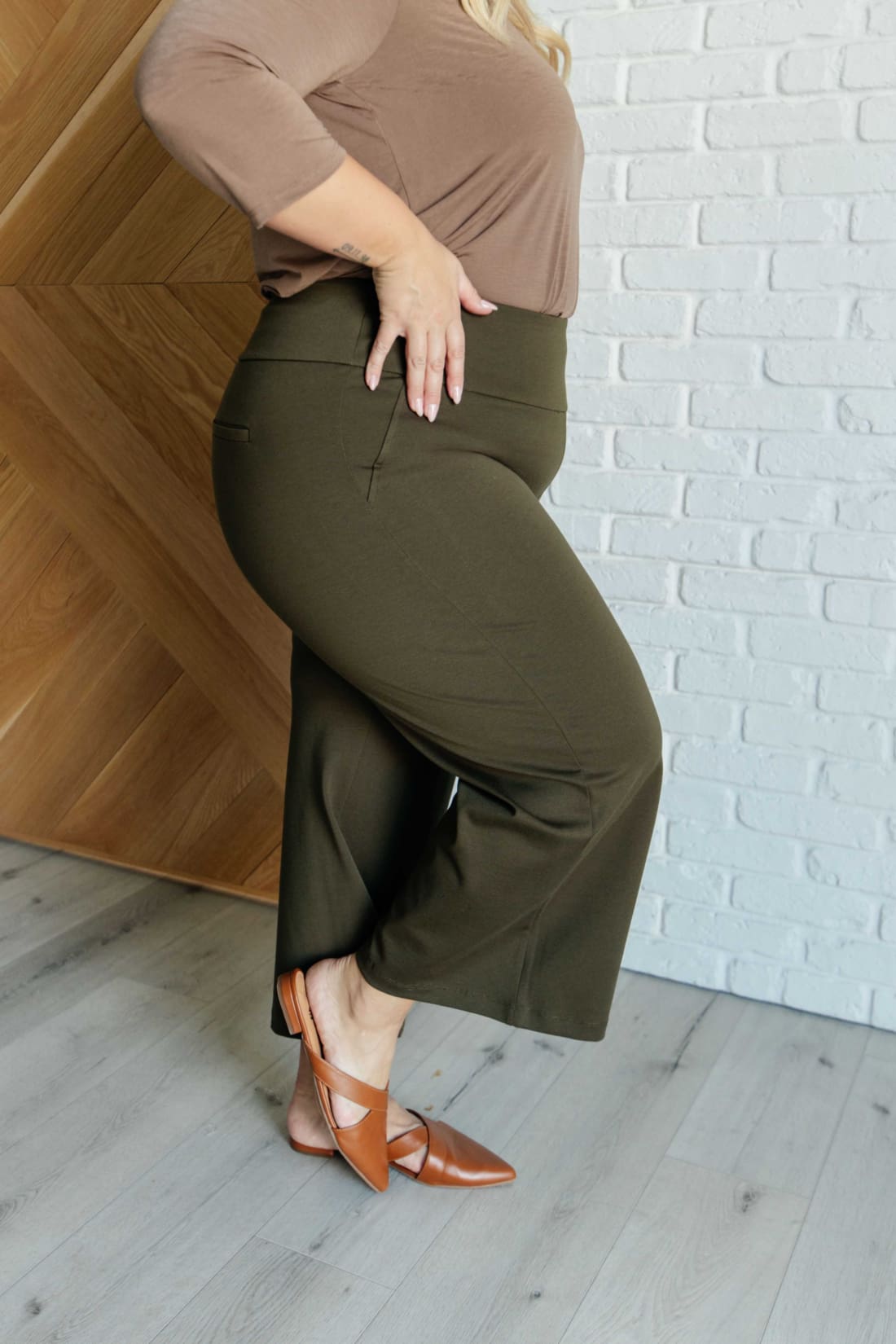 Magic Wide Leg Crop Pants in Olive | Bottoms