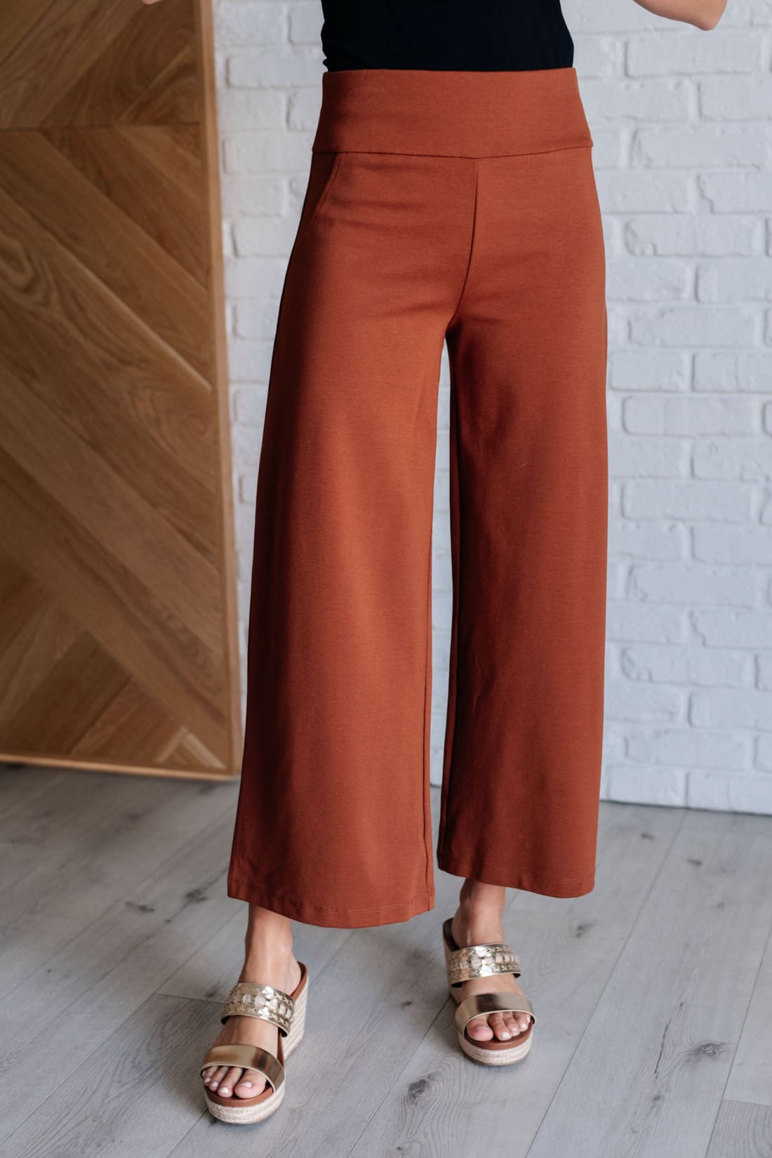 Magic Wide Leg Crop Pants in Rust | Bottoms