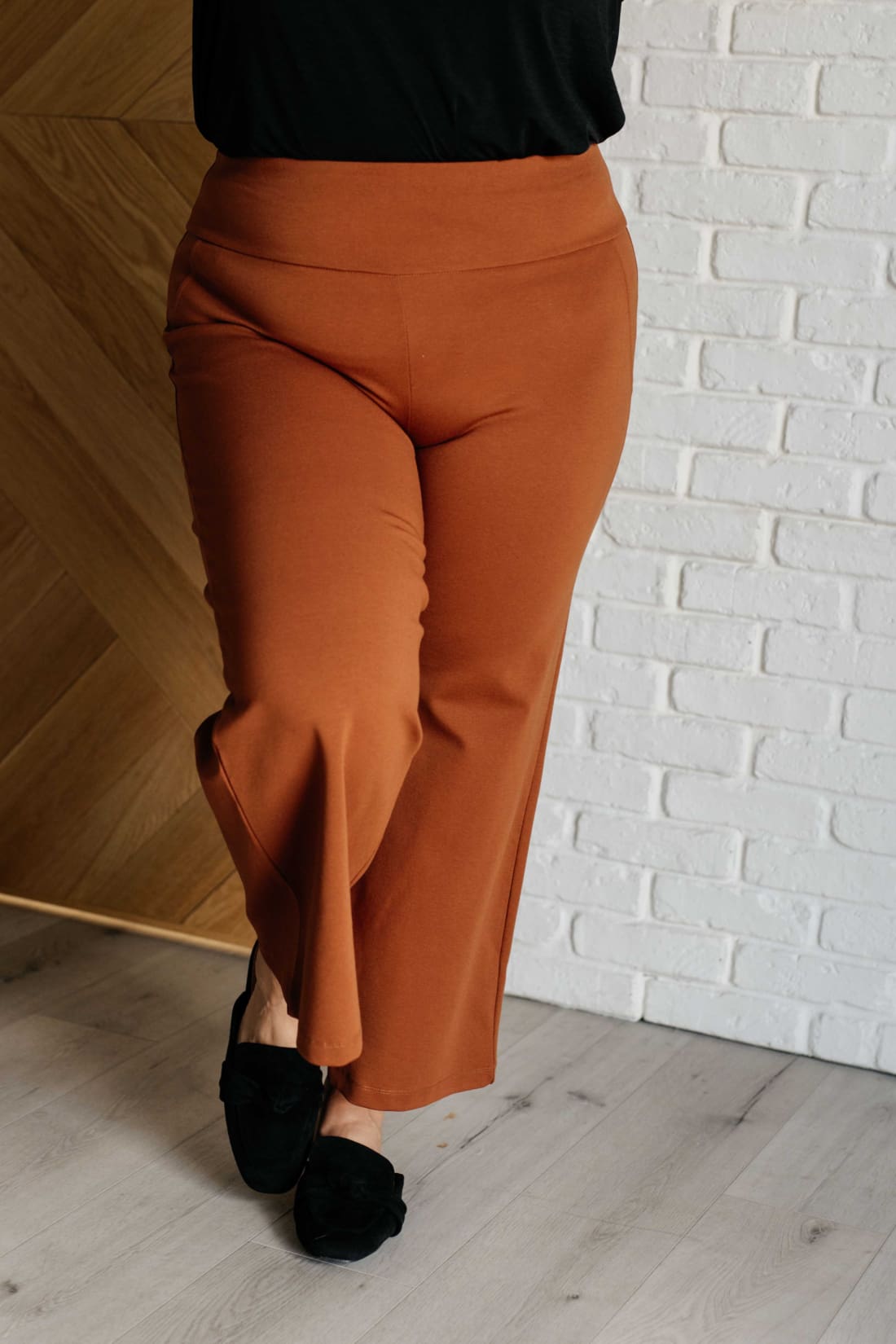 Magic Wide Leg Crop Pants in Rust | Bottoms