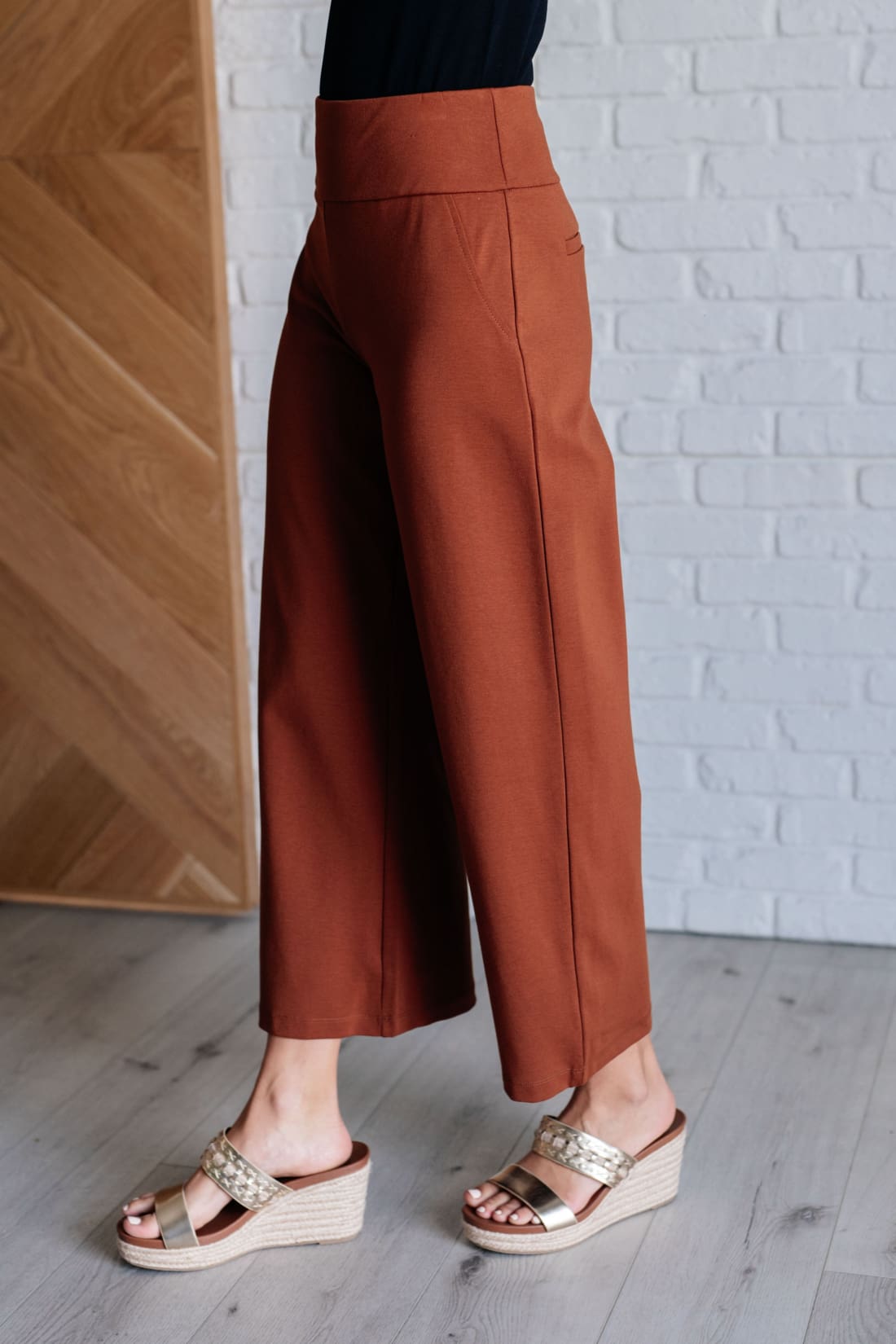 Magic Wide Leg Crop Pants in Rust | Bottoms