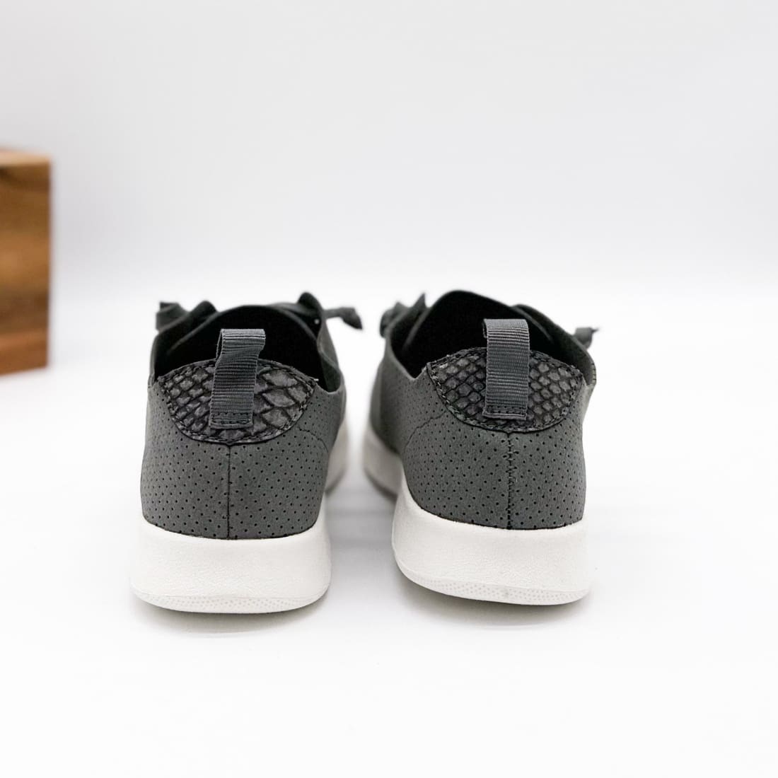 Mayo Sneaker in Grey | sneakers