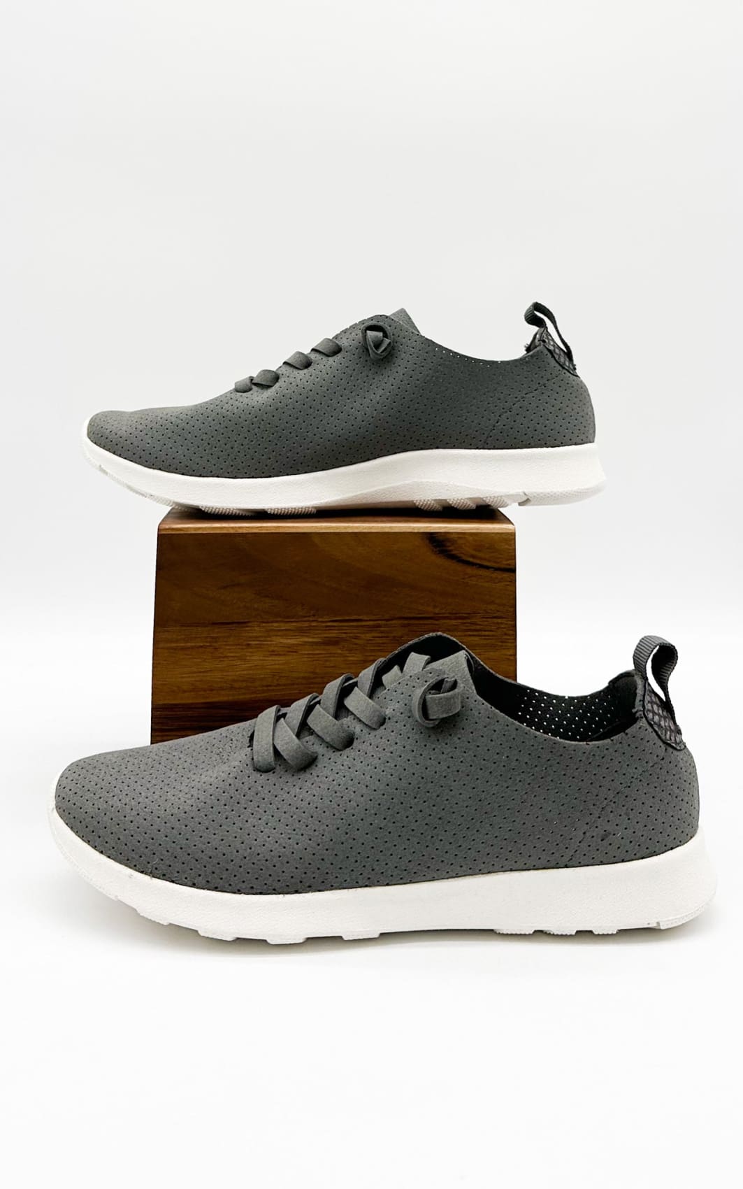 Mayo Sneaker in Grey | sneakers