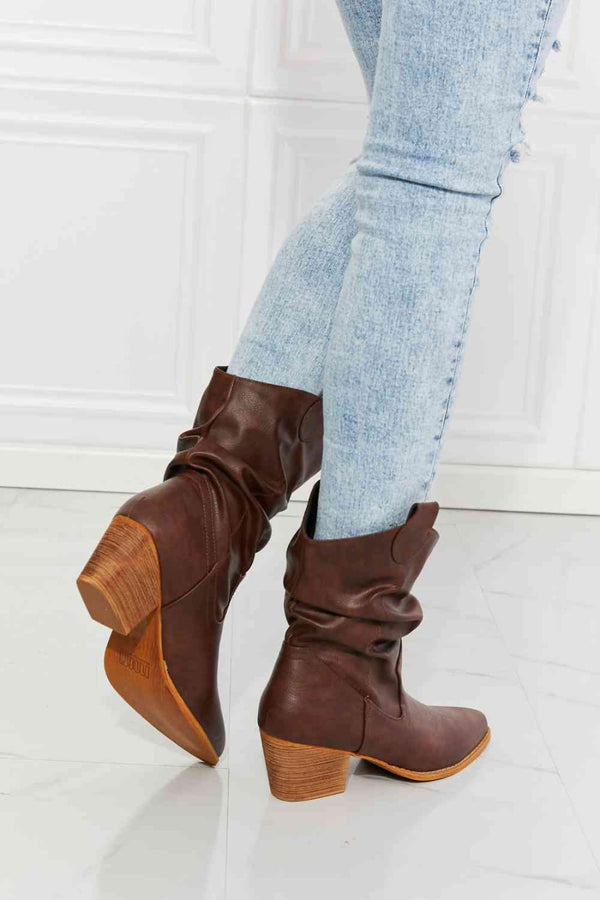 MMShoes Better in Texas Scrunch Cowboy Boots Brown