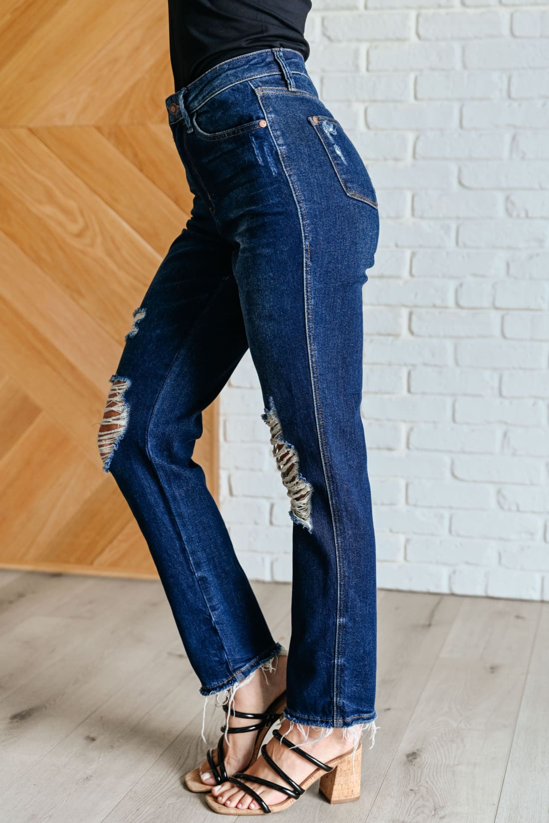 Montana High Rise Rigid Magic Distressed Straight Jeans | Womens jeans