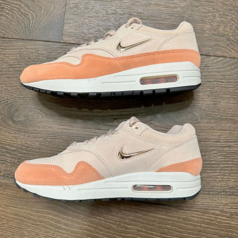 NIB Nike Air Max 1 Premium SC Size 9