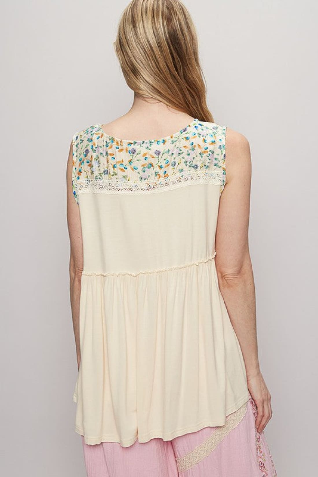 POL Lace Detail Frill Floral V Neck Sleeveless Top
