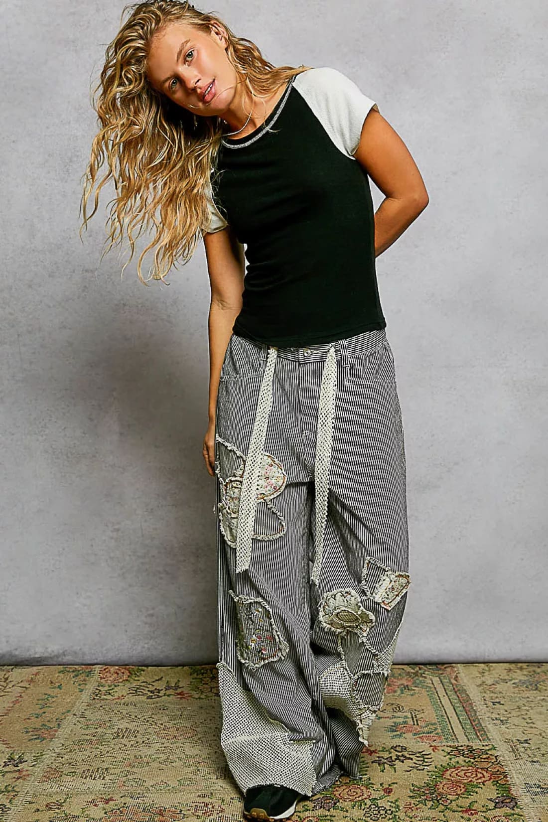 POL Round Neck Outseam Detail T-Shirt with Contrast Color Sleeves