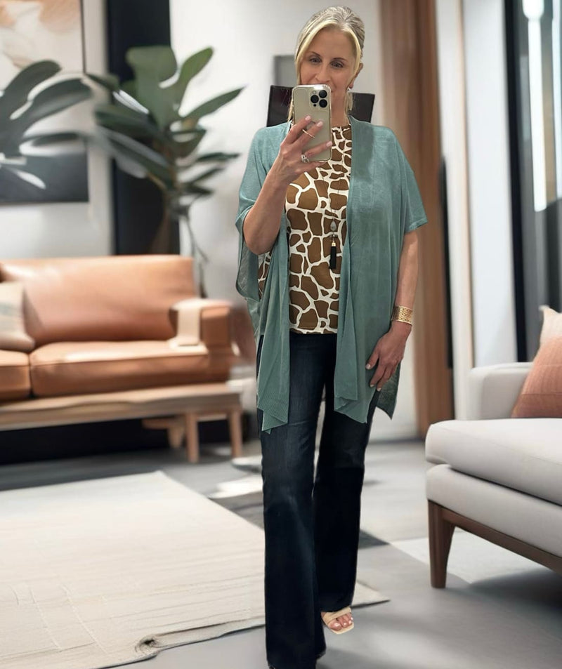 Giraffe Print Round Neck Tank Top