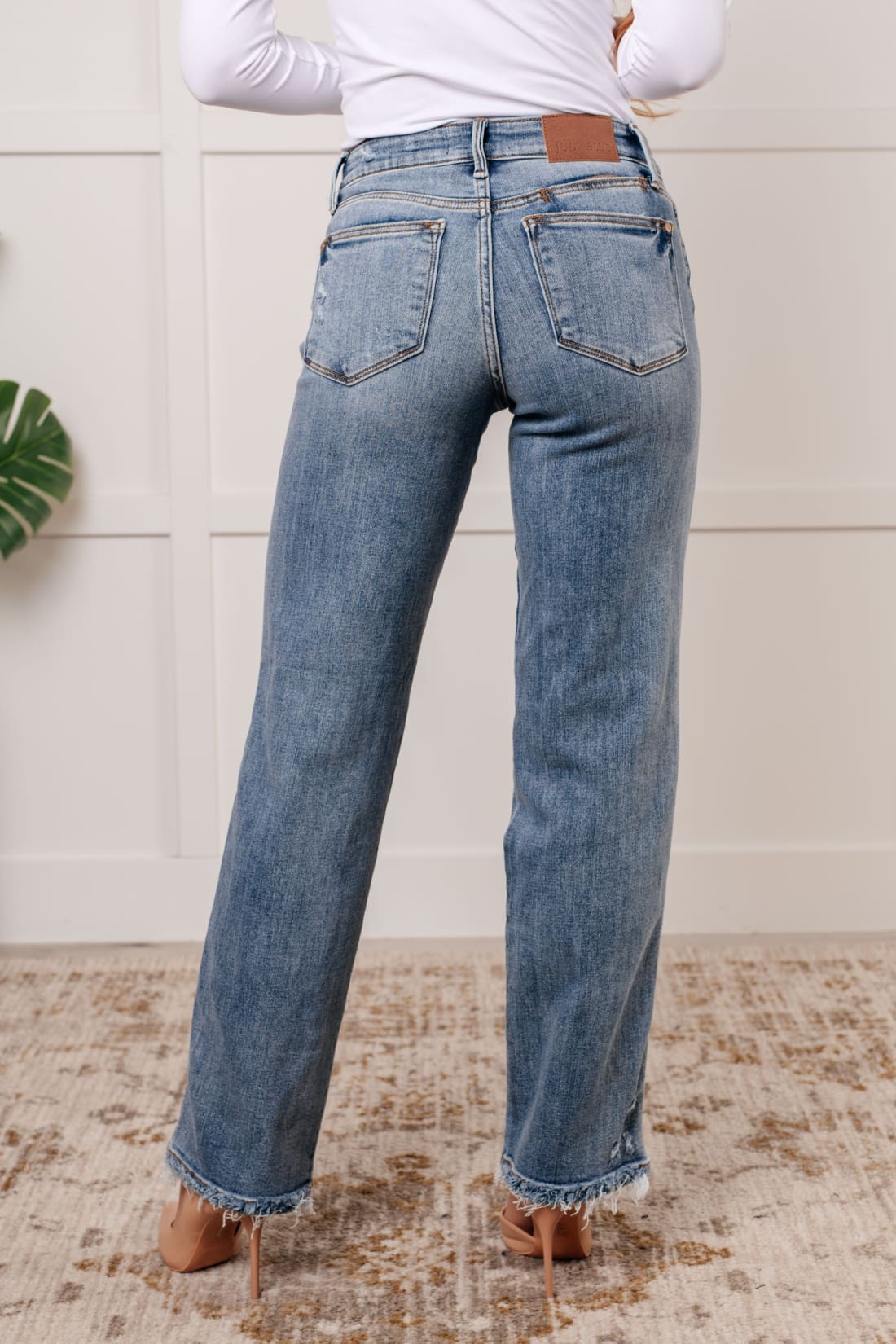 Quinn Mid Rise Cell Phone Pocket Dad Jeans | Womens jeans