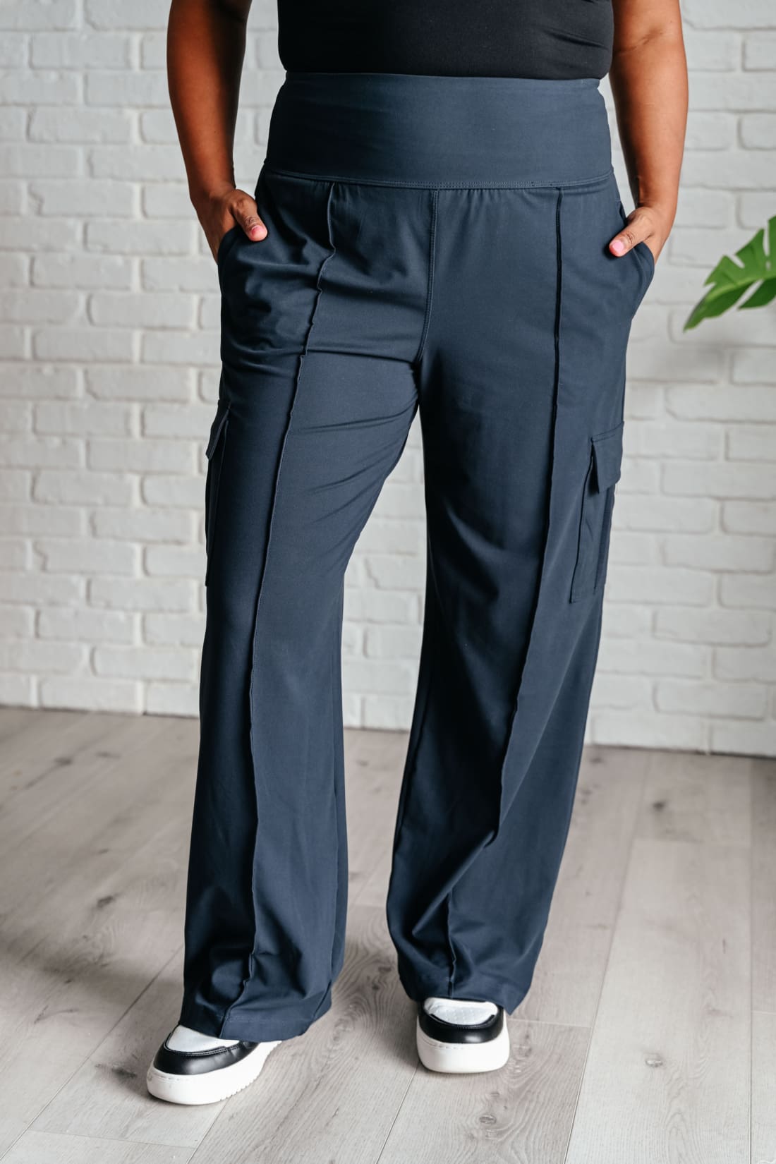 Race to Relax Cargo Pants in Nocturnal Navy | Athleisure