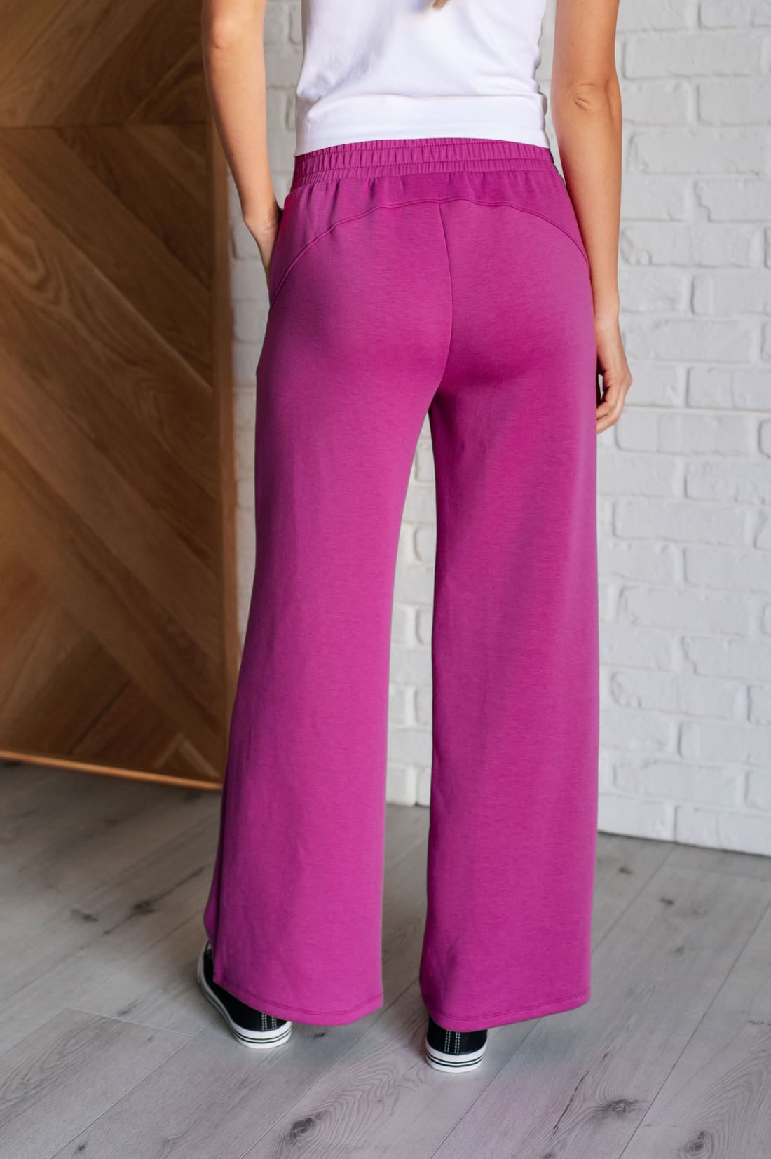 Resort Travel Wide Leg Crop Pant in Magenta | Pants