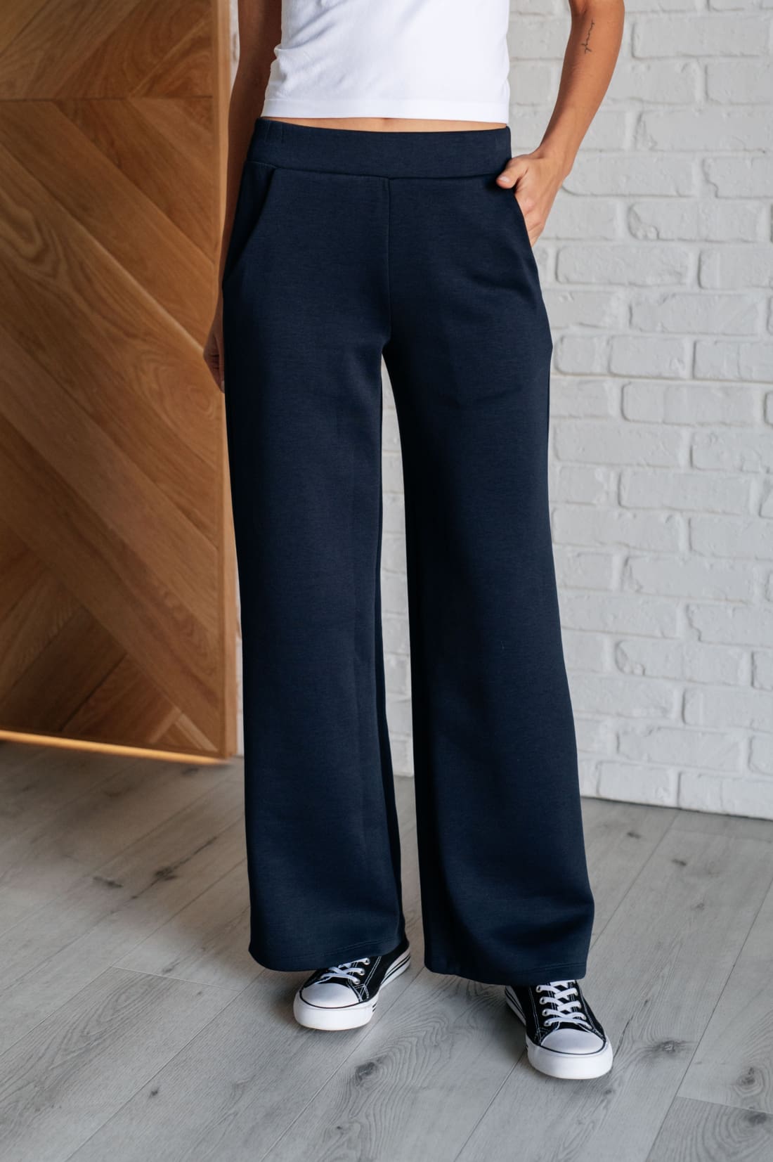 Resort Travel Wide Leg Crop Pant in Navy | Pants